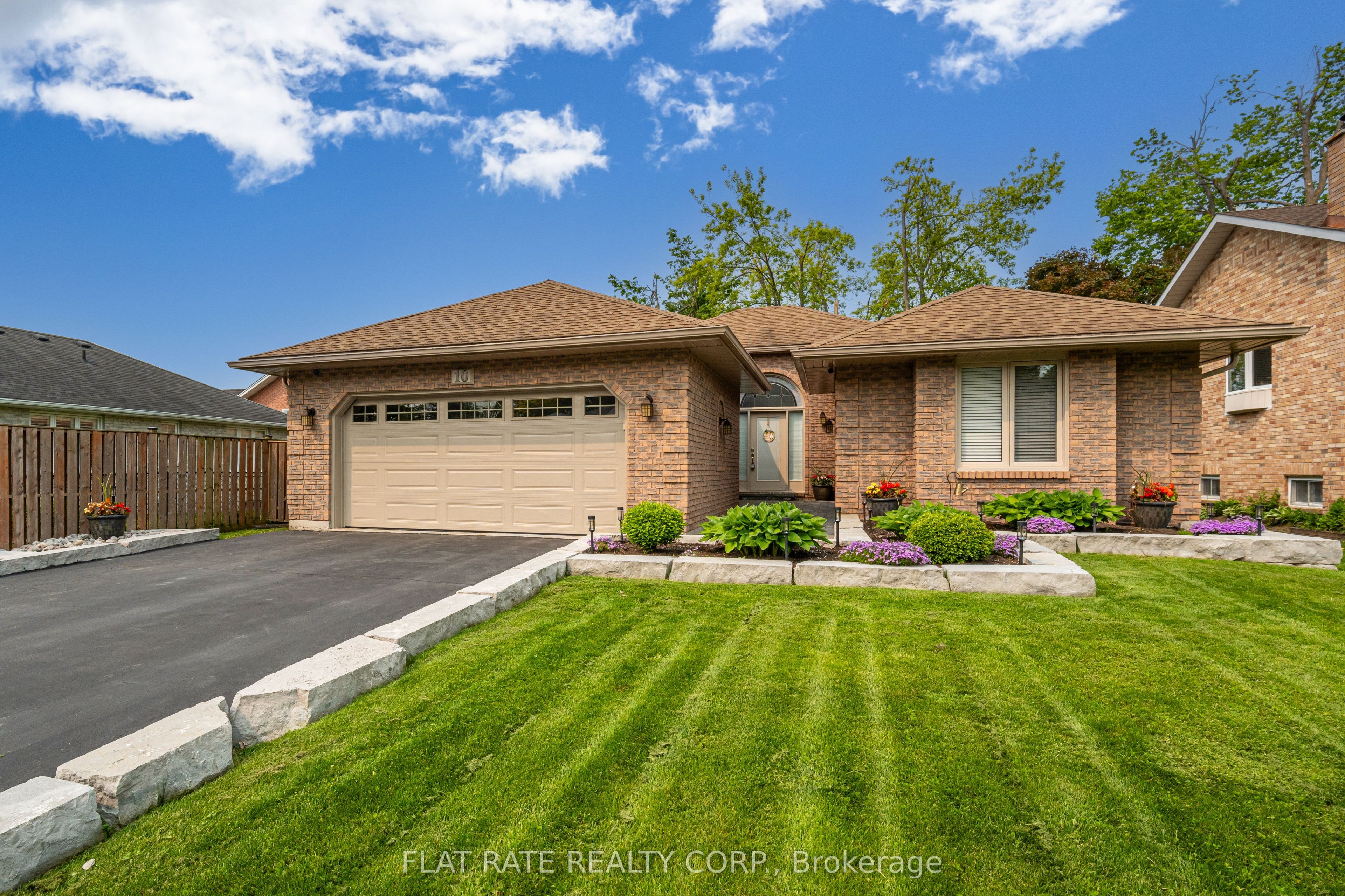 10 Hillview Dr Property Photo 1