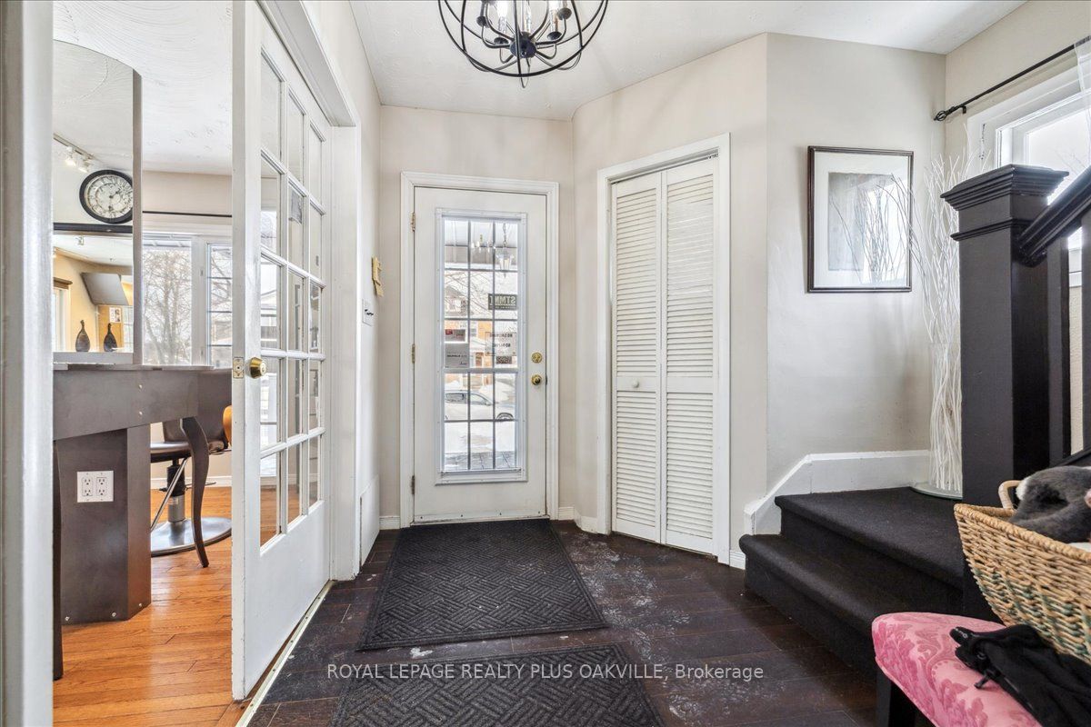 294 Dundas Street E Property Photo 1