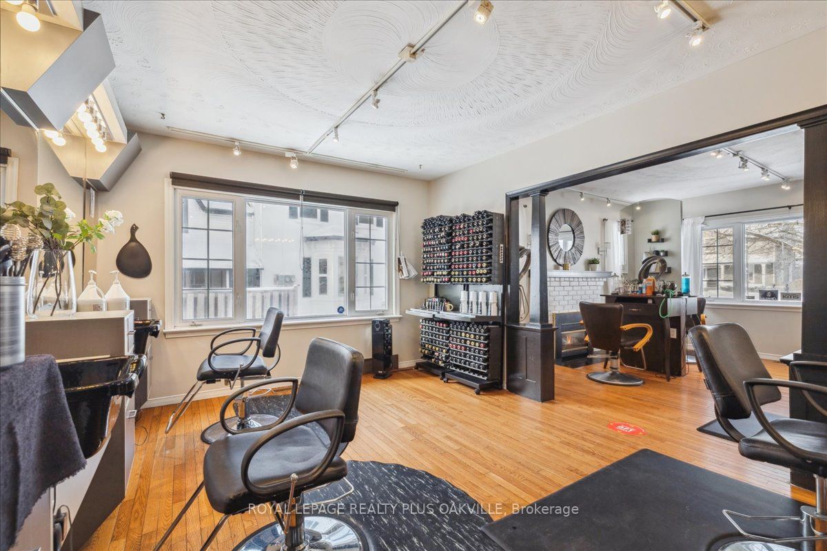 294 Dundas Street E Property Photo 8