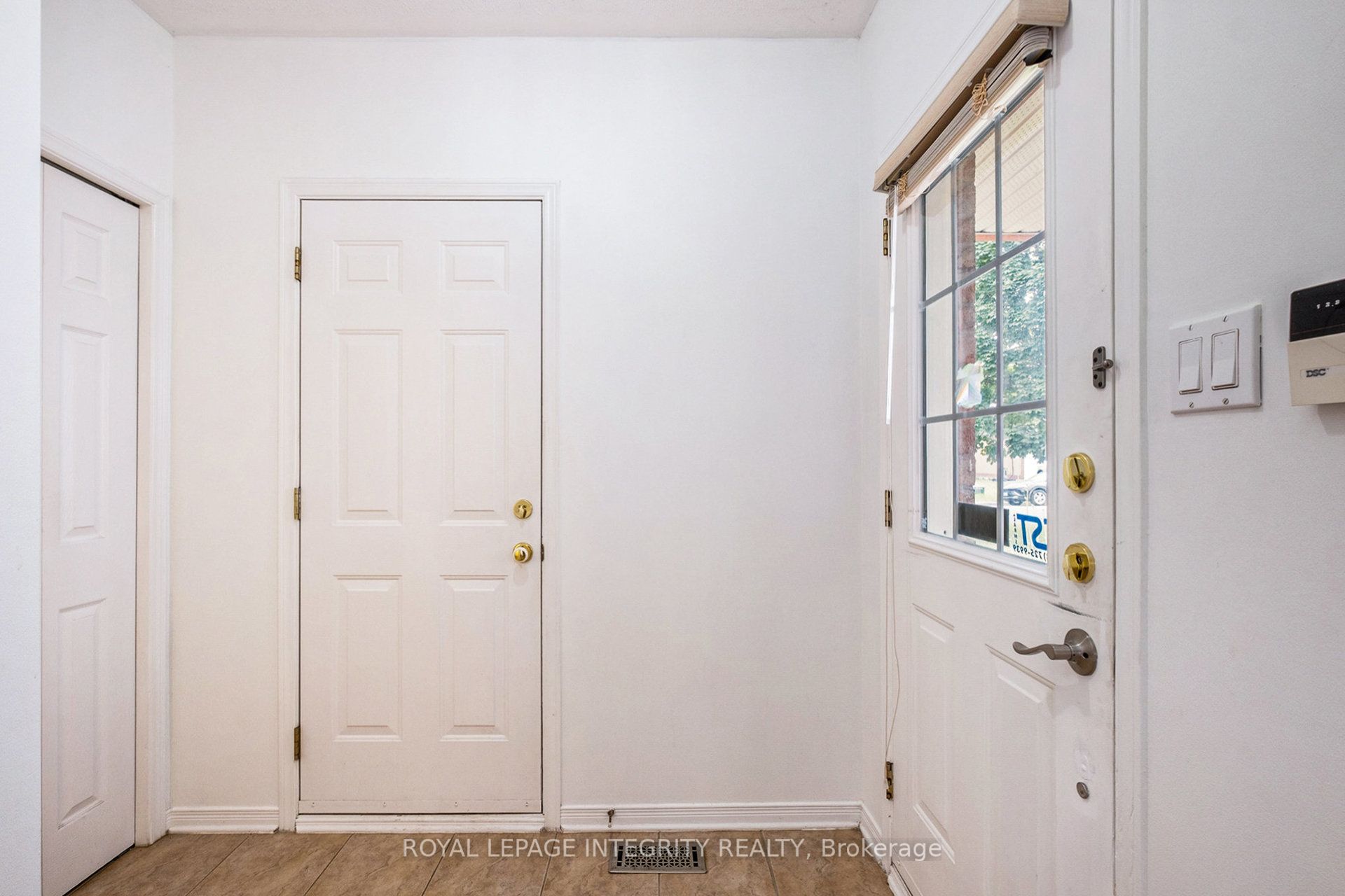 141 Inverkip Avenue Property Photo 3