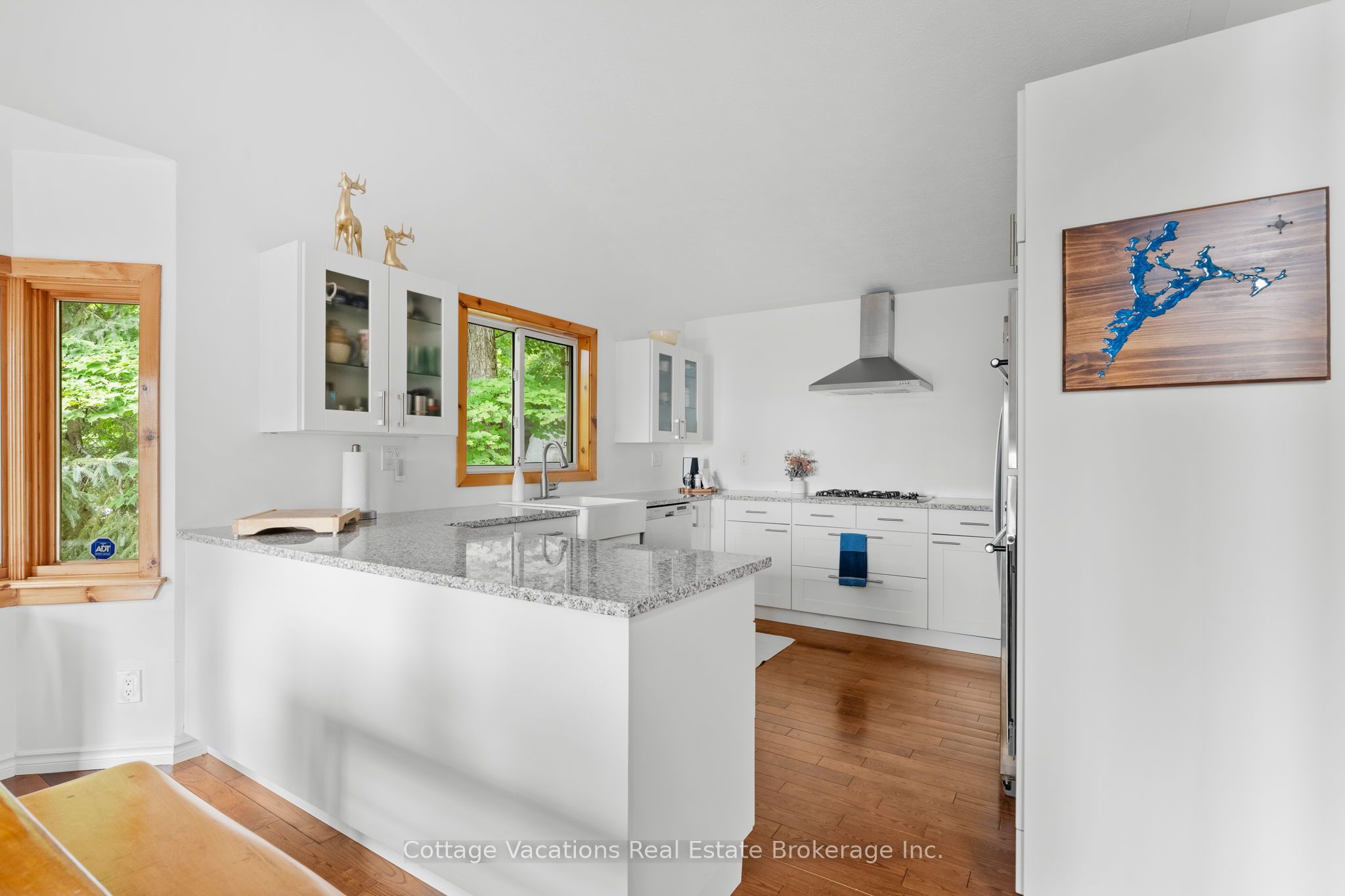 1292 Port Cunnington Road Property Photo 11