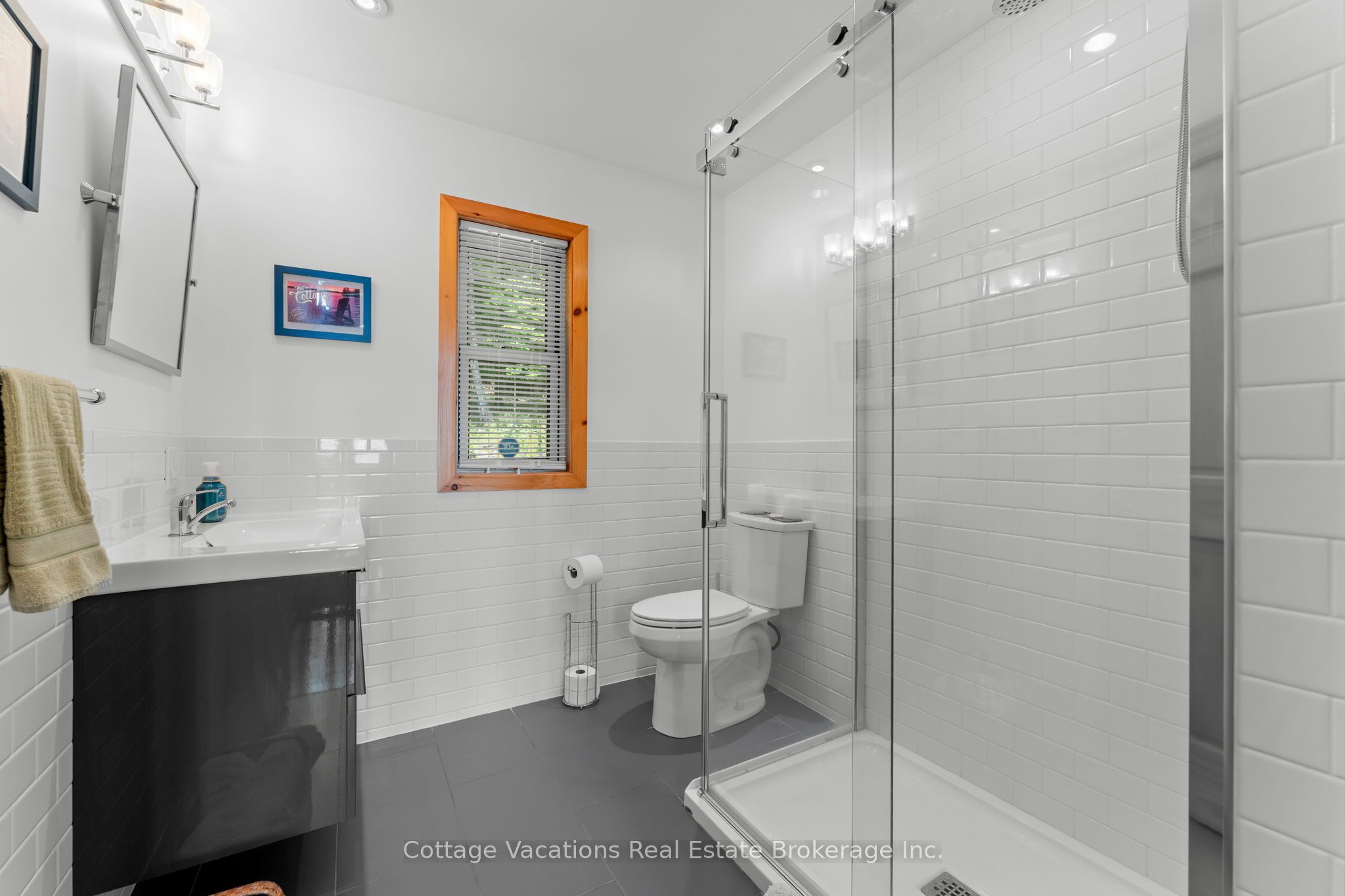 1292 Port Cunnington Road Property Photo 18