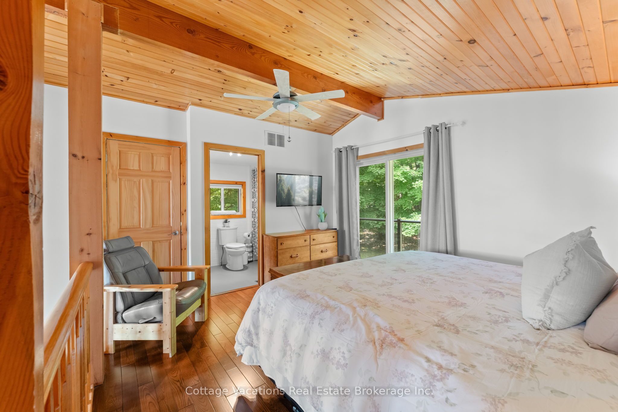 1292 Port Cunnington Road Property Photo 22