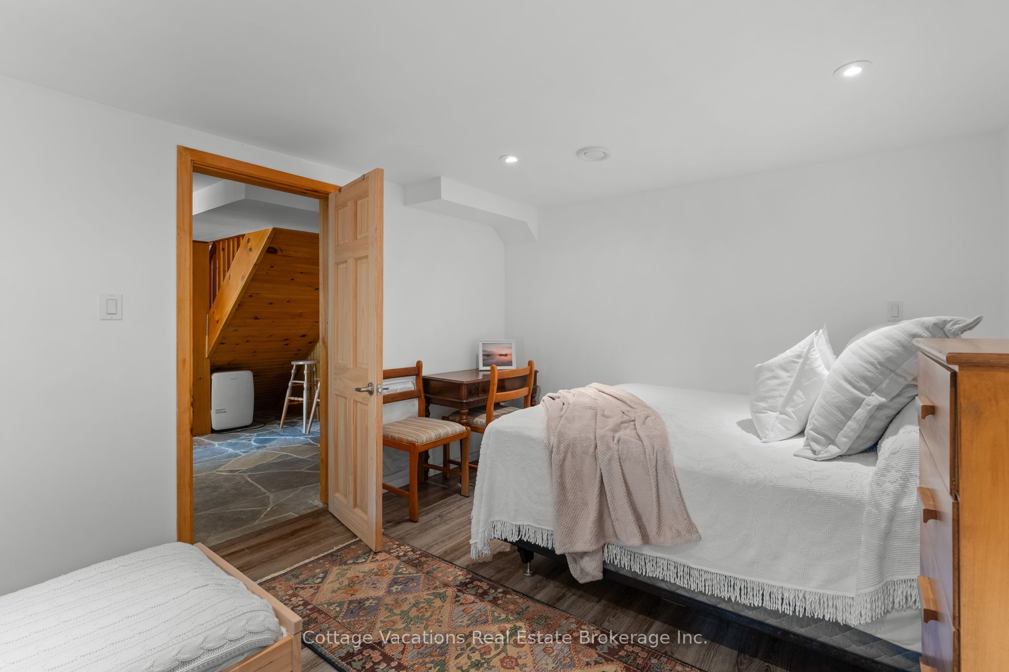 1292 Port Cunnington Road Property Photo 36