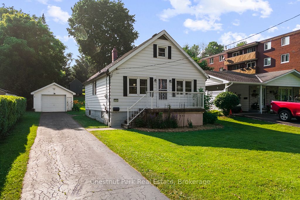 1540 6th Avenue W Property Photo 1
