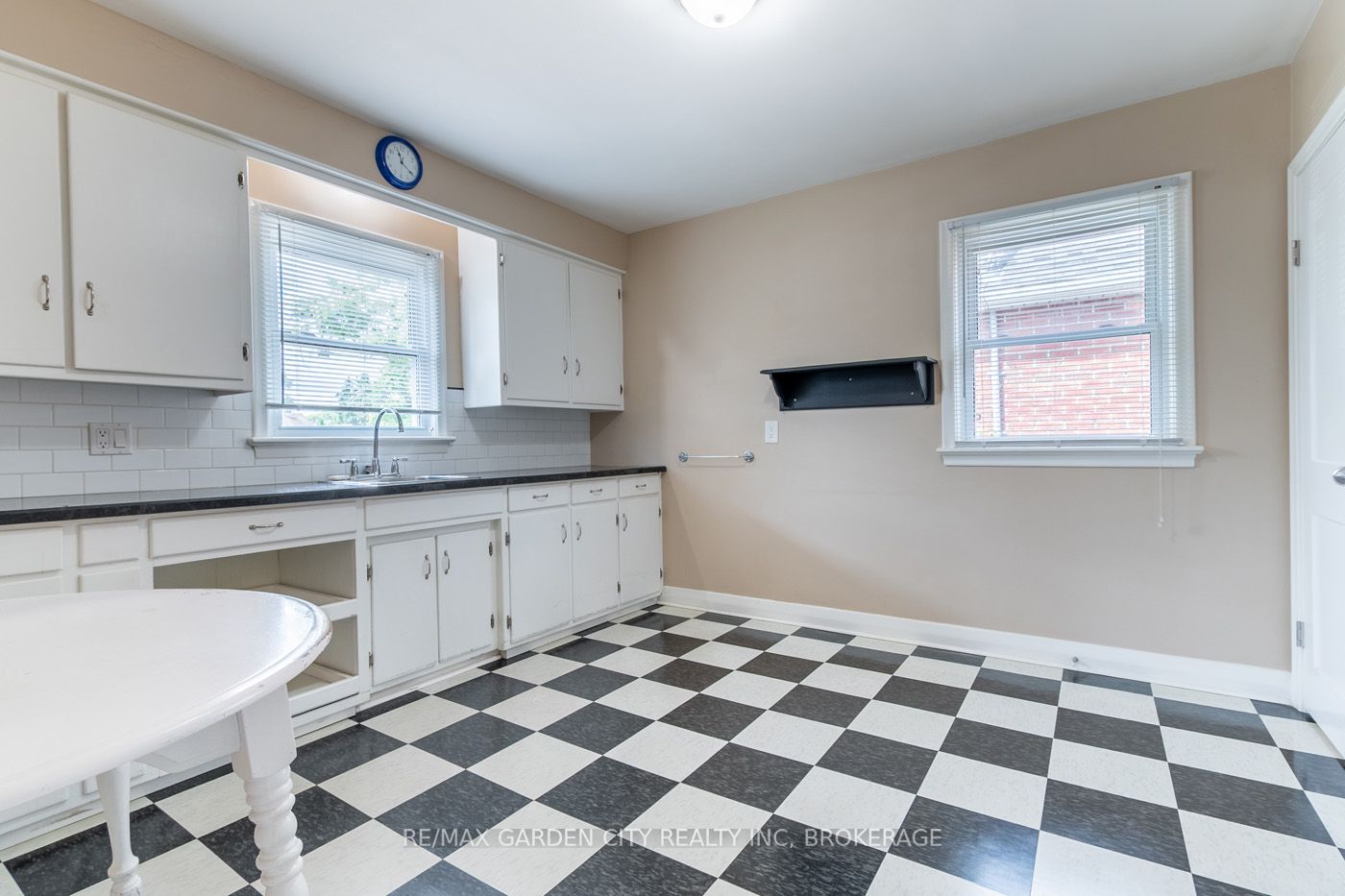 29 Rosedale Avenue Property Photo 4