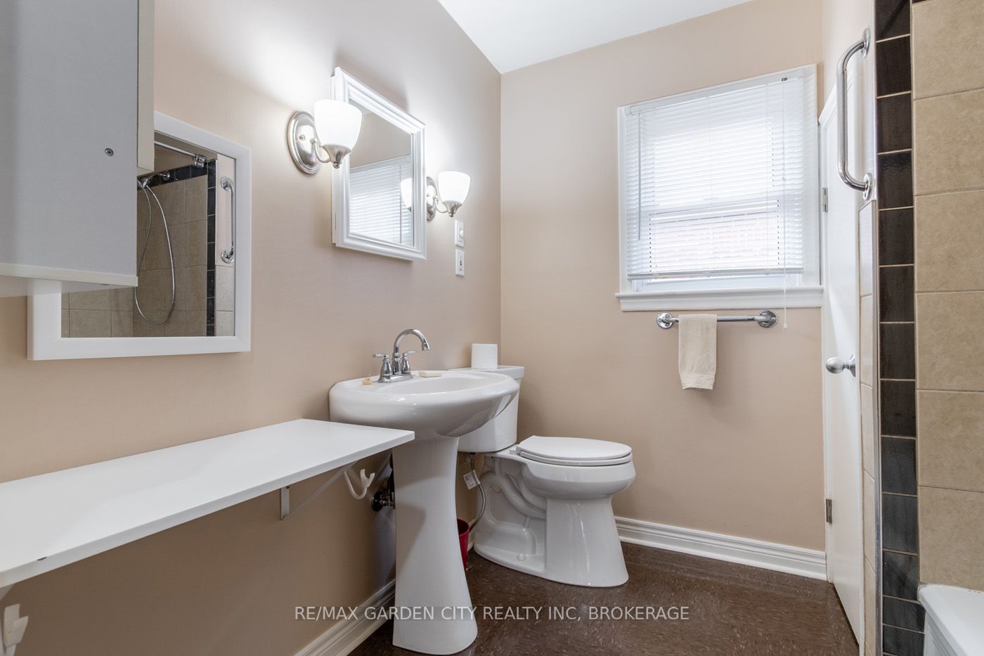 29 Rosedale Avenue Property Photo 9