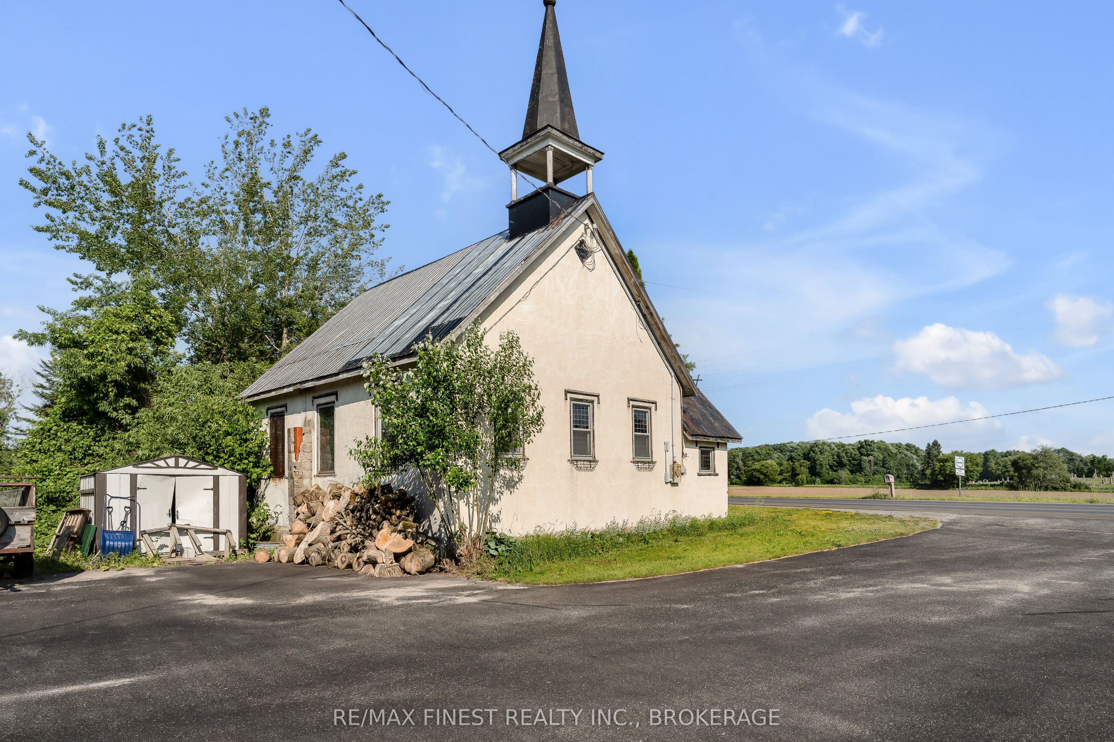 6955 County 2 Road Property Photo 2