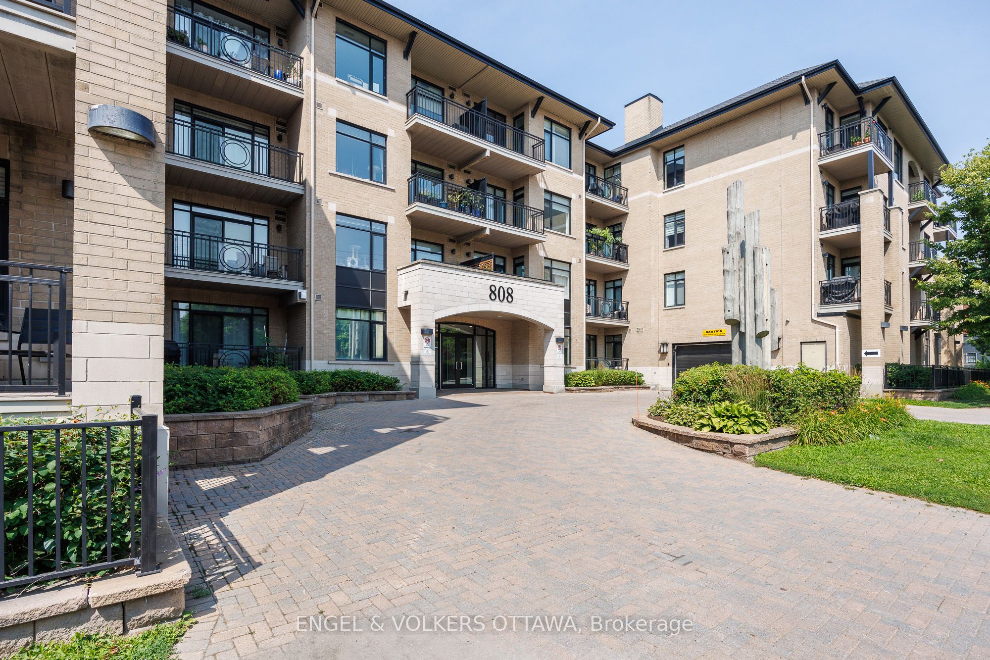 808 Bronson Avenue 319 Property Photo 2