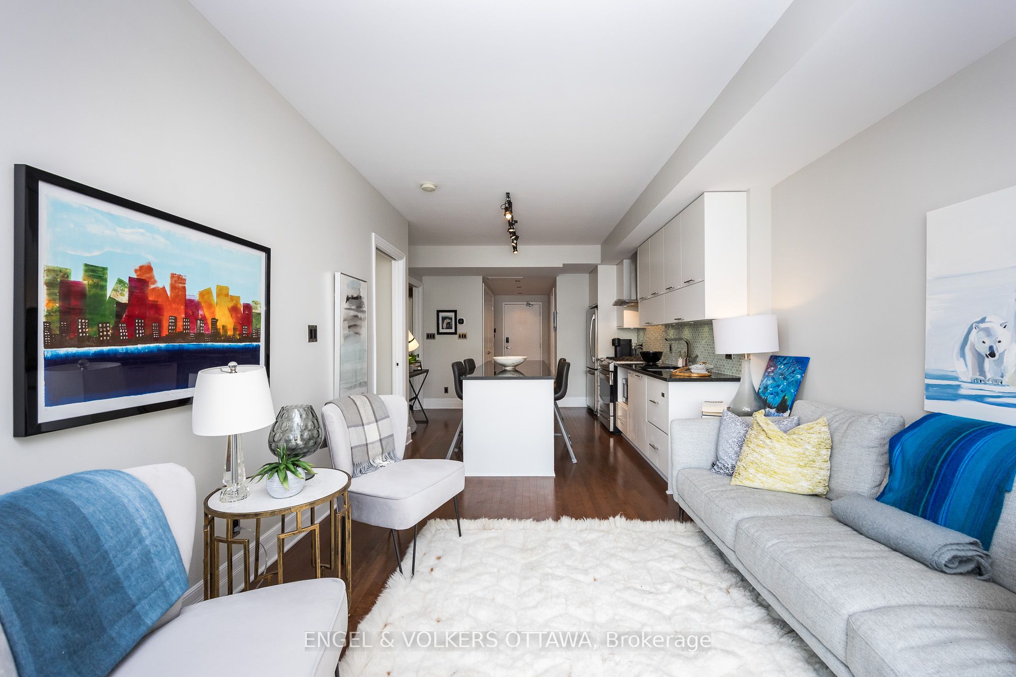 808 Bronson Avenue 319 Property Photo 18