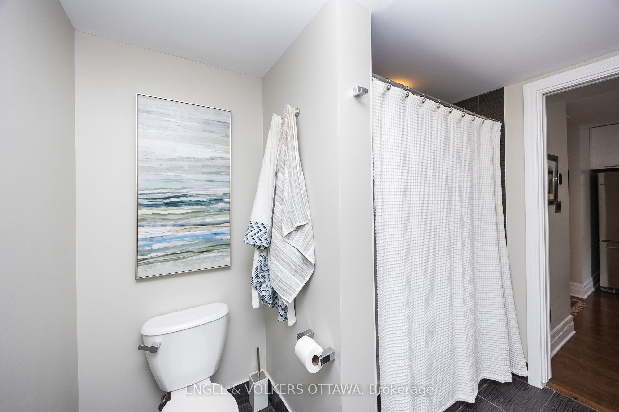 808 Bronson Avenue 319 Property Photo 25