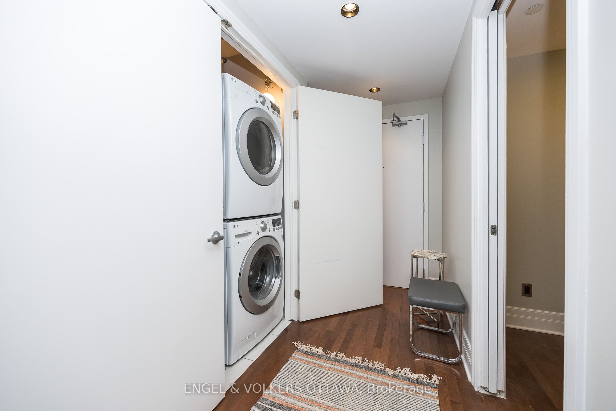 808 Bronson Avenue 319 Property Photo 28