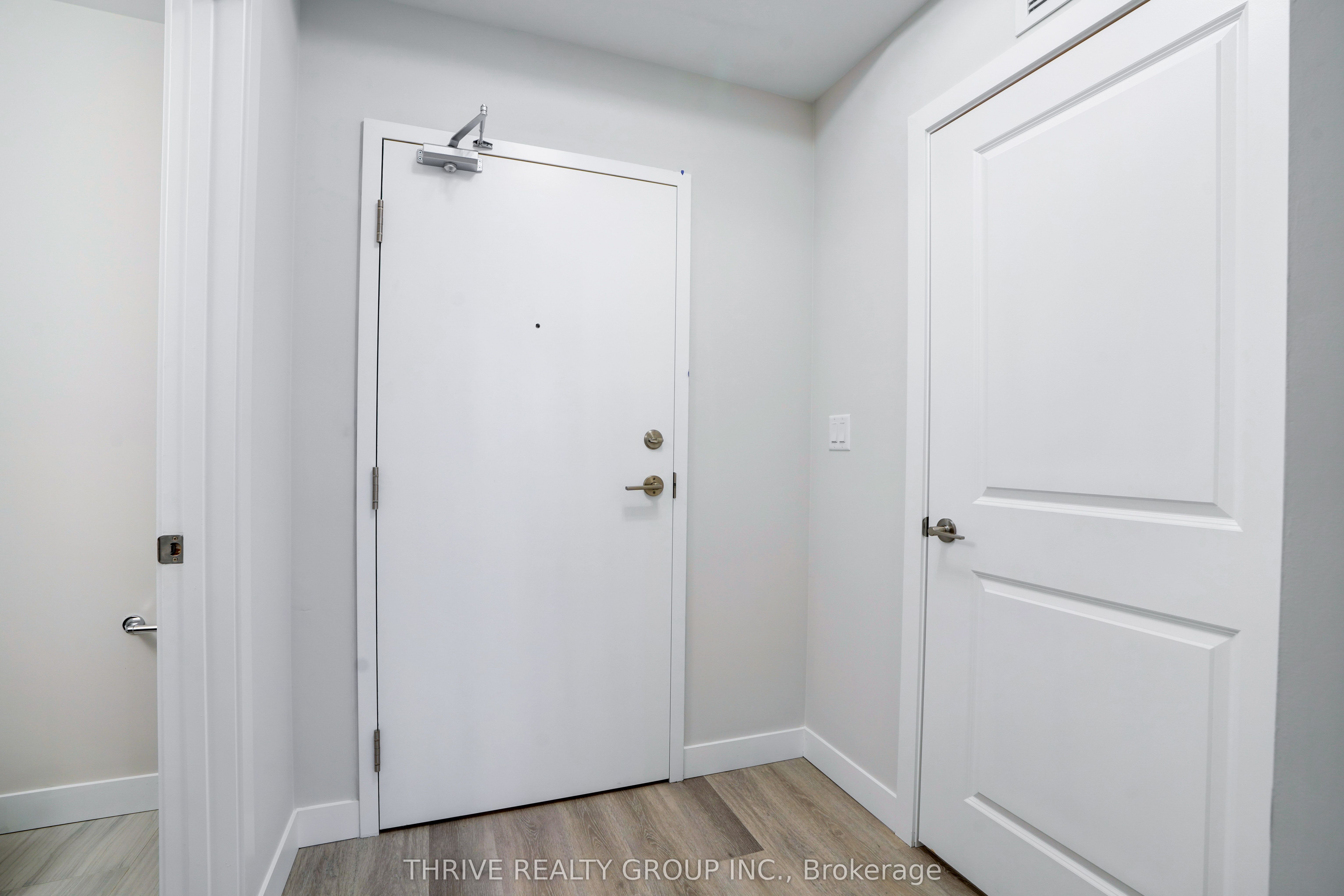 100 The Promenade N/a 204 Property Photo 3