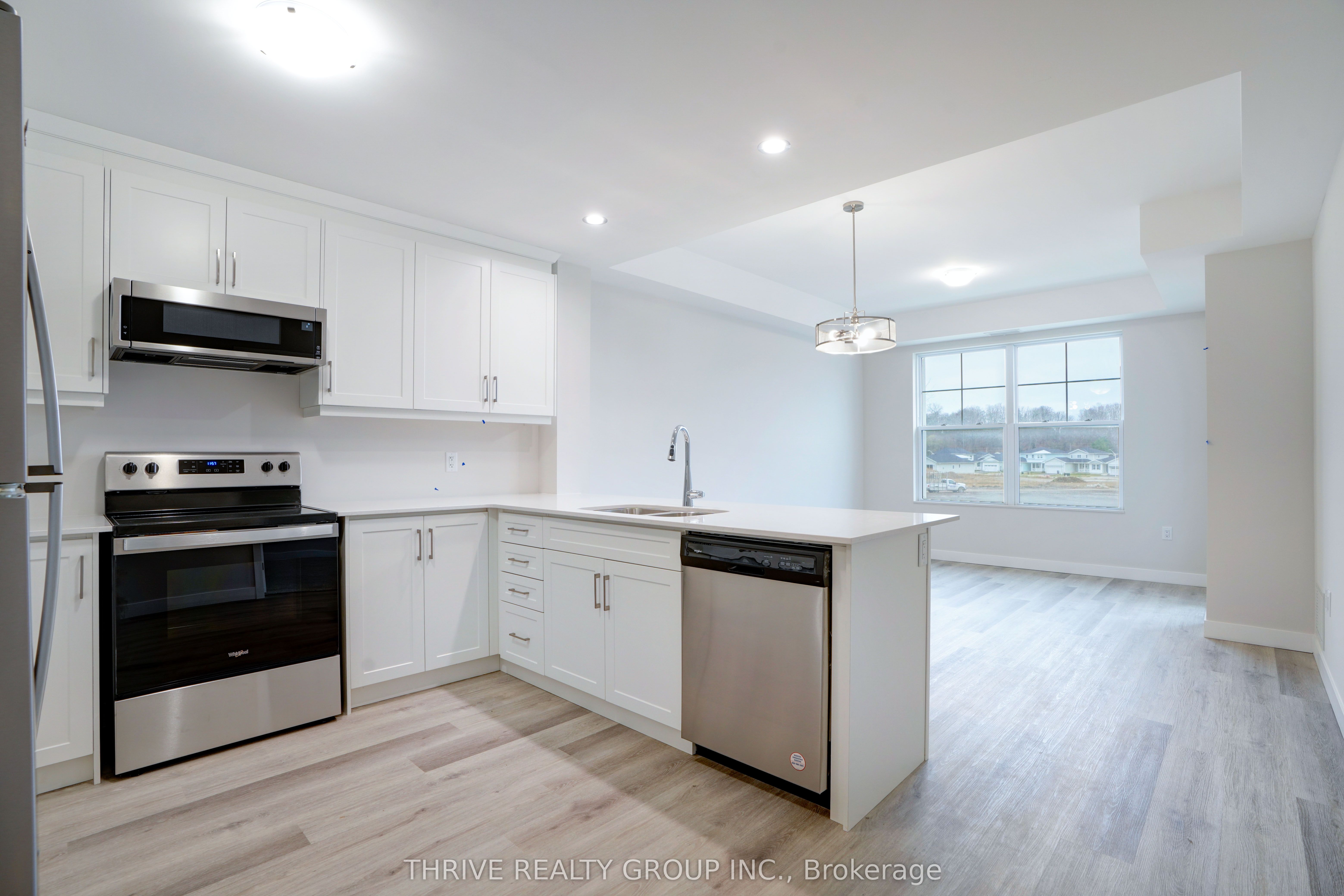 100 The Promenade N/a 204 Property Photo 4