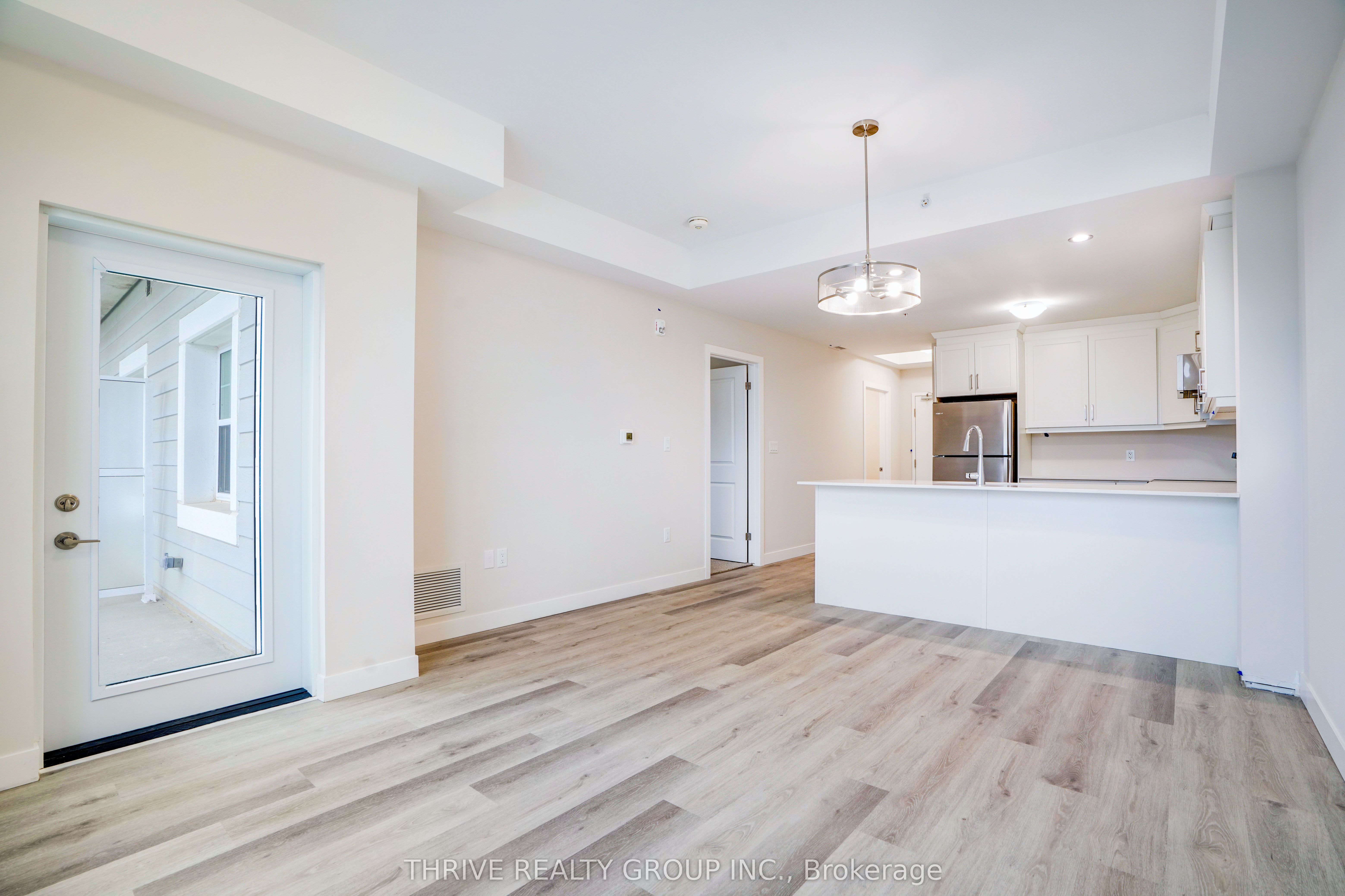 100 The Promenade N/a 204 Property Photo 10