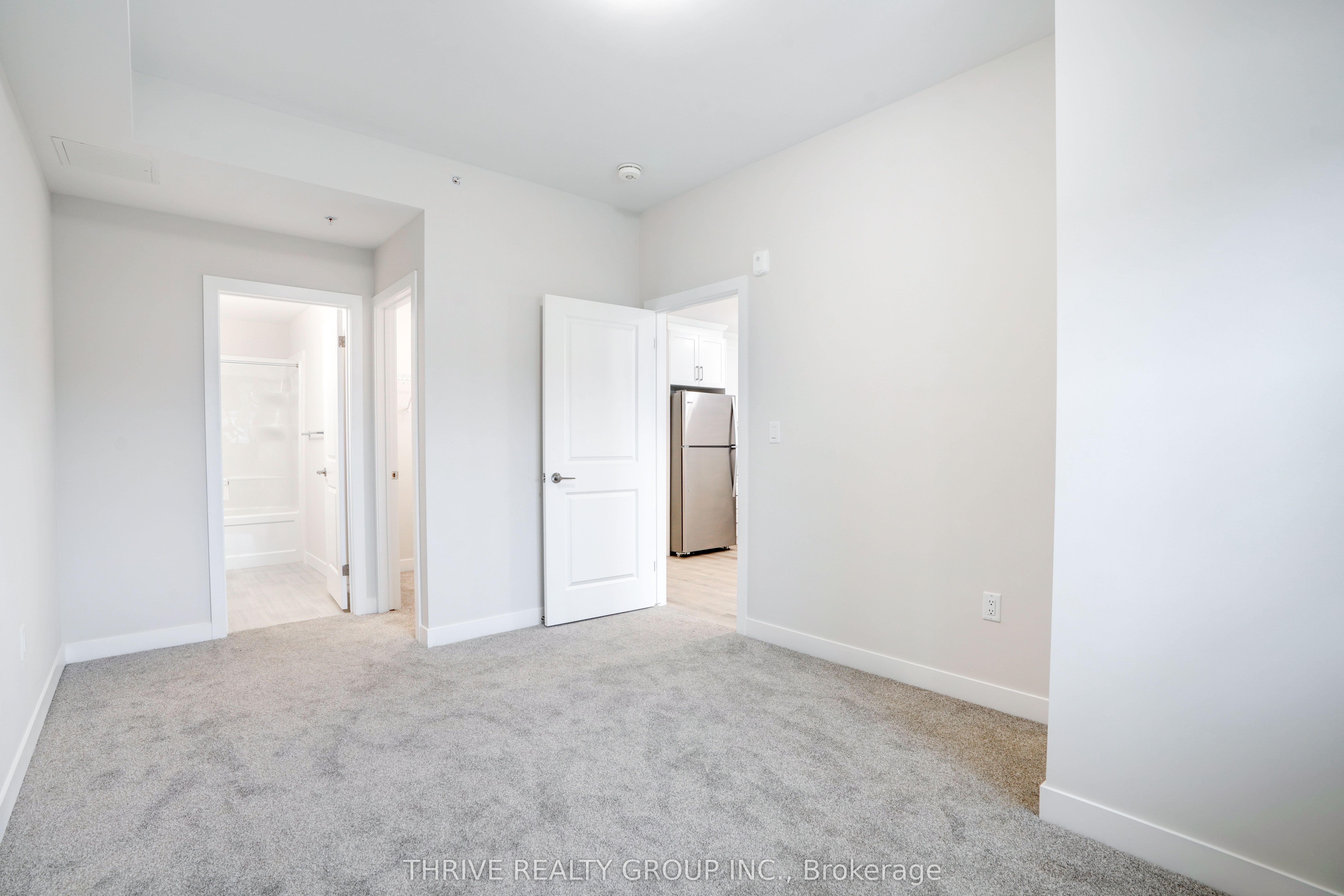 100 The Promenade N/a 204 Property Photo 13