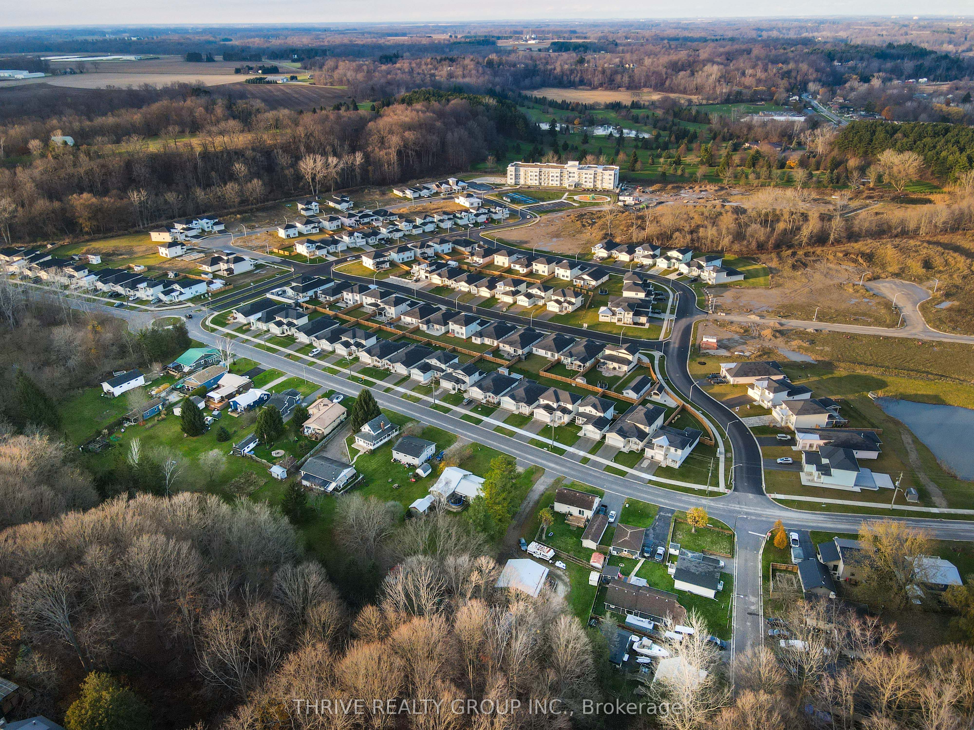 100 The Promenade N/a 204 Property Photo 22