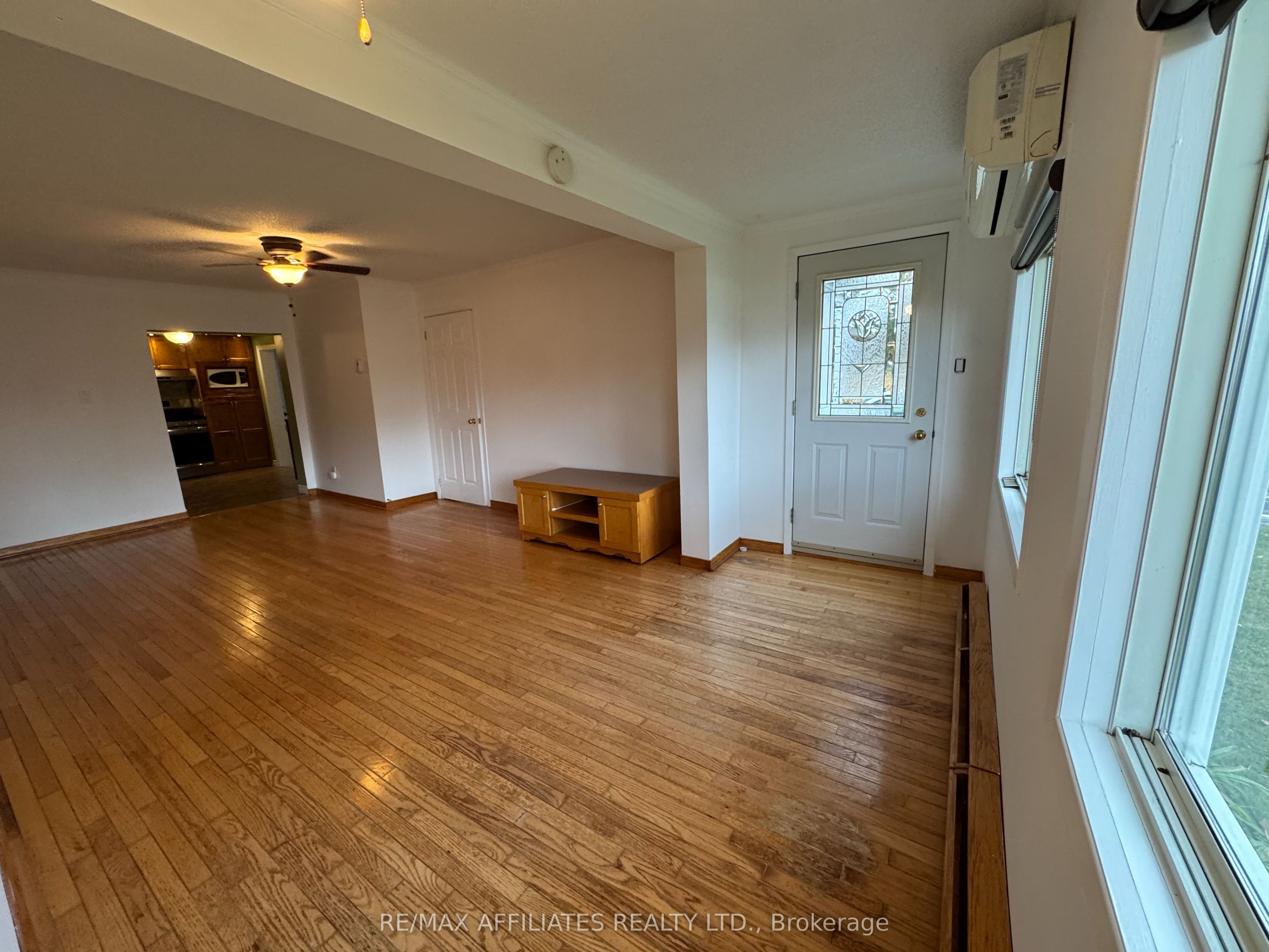 3971 Champlain Street Property Photo 7