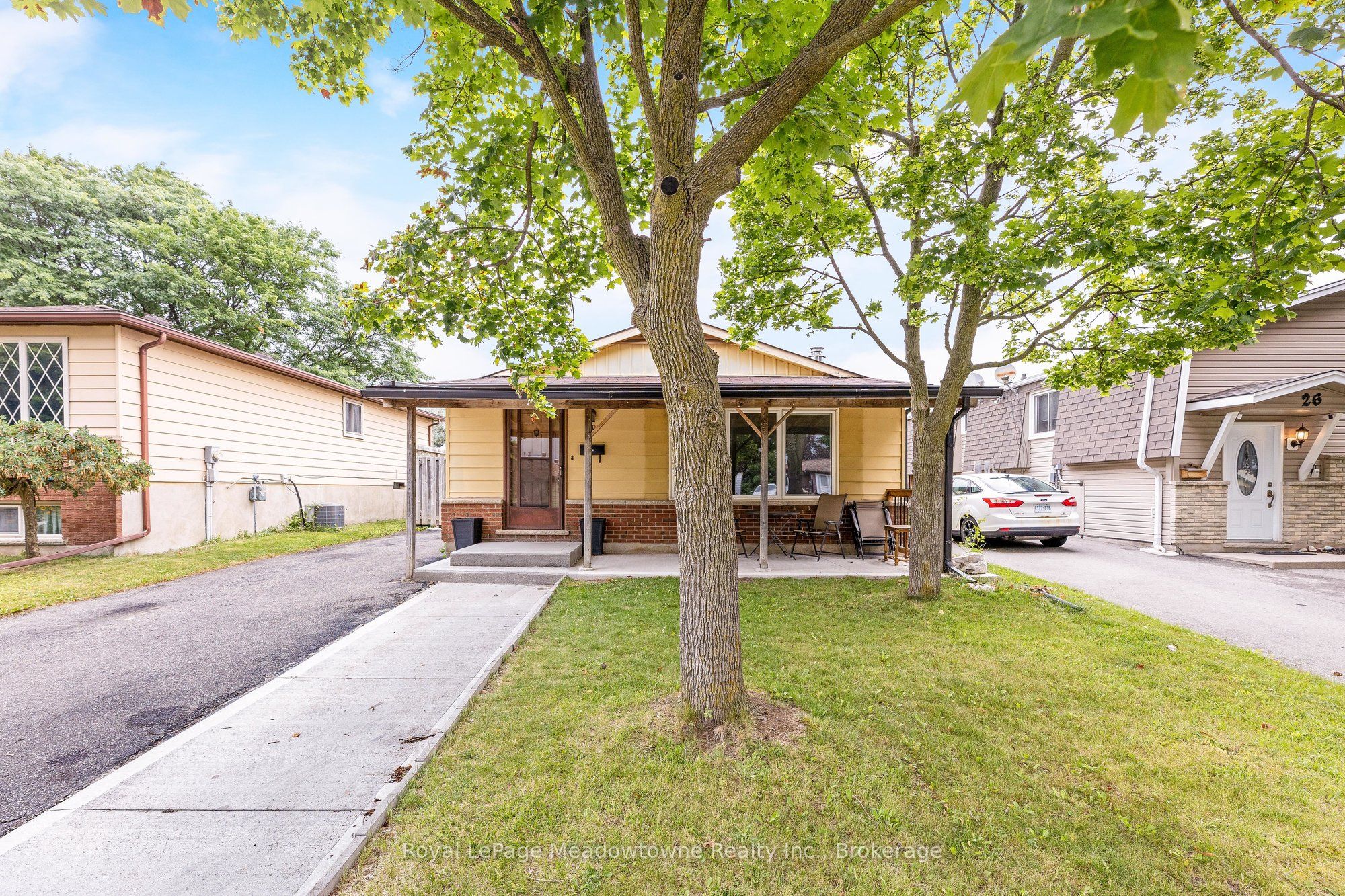 30 Cluthe Crescent Property Photo 1