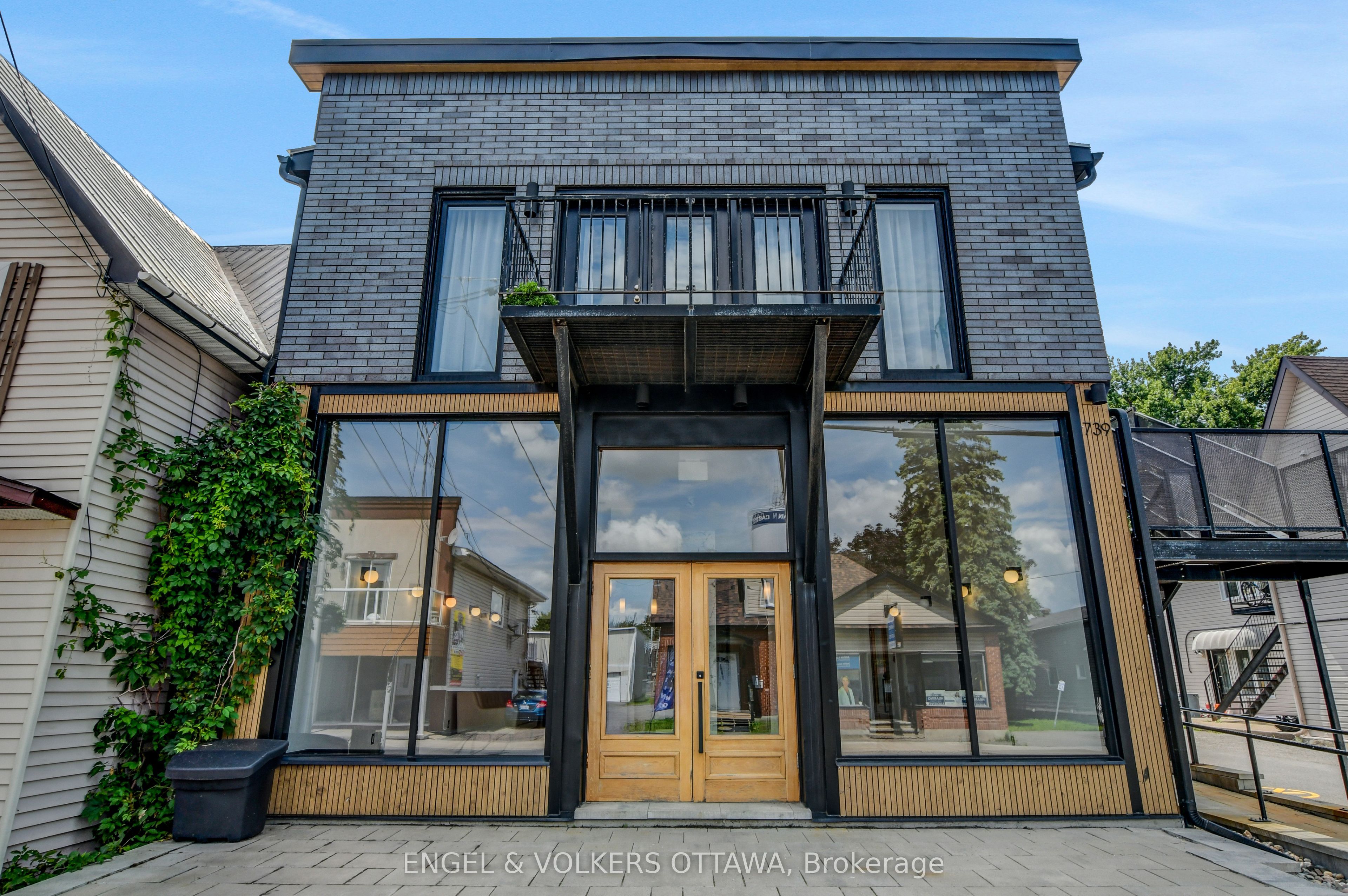 739 Principale Street Property Photo 1