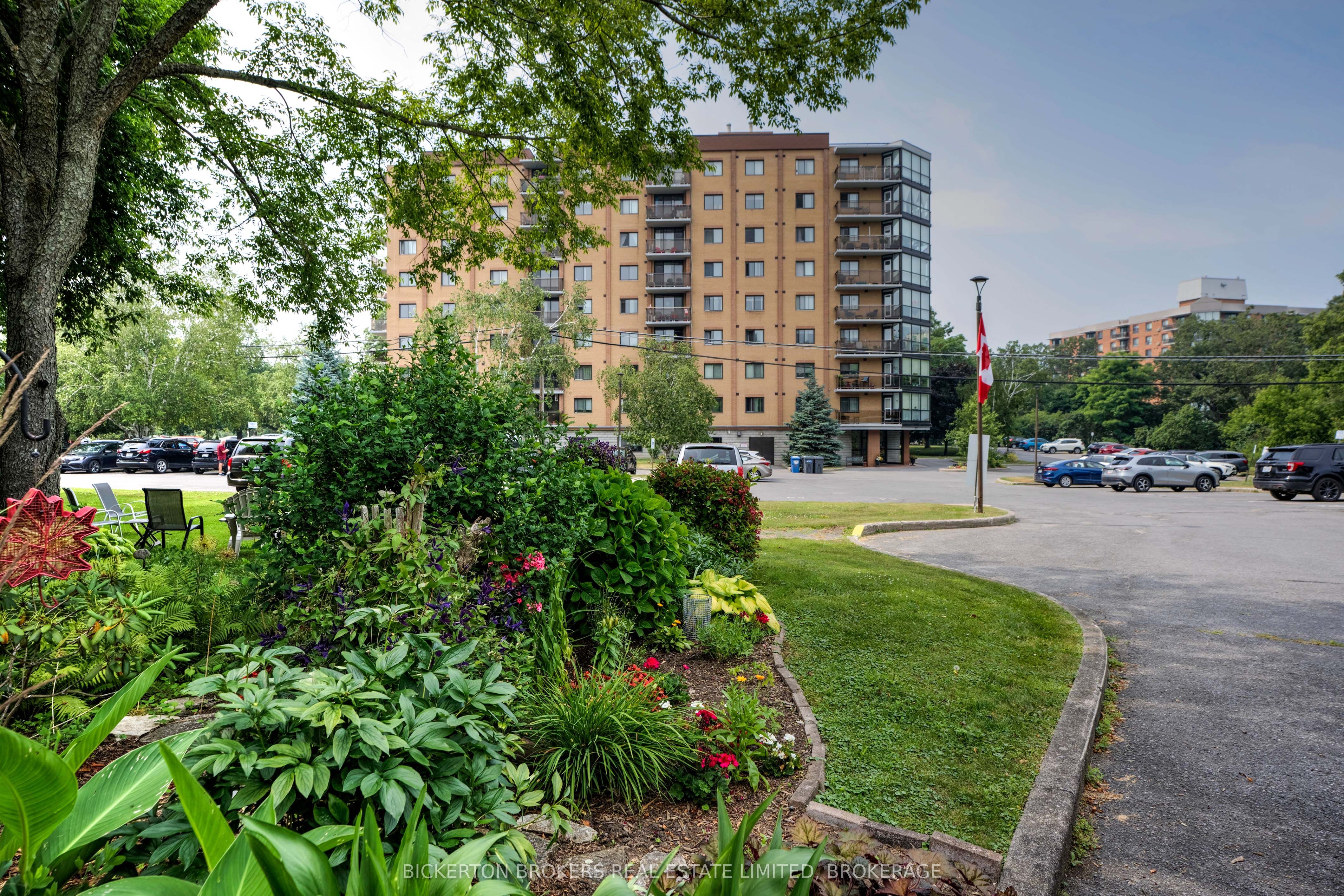 120 Barrett Court 602