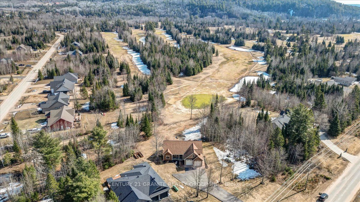 52 Nicklaus Drive Property Photo 1