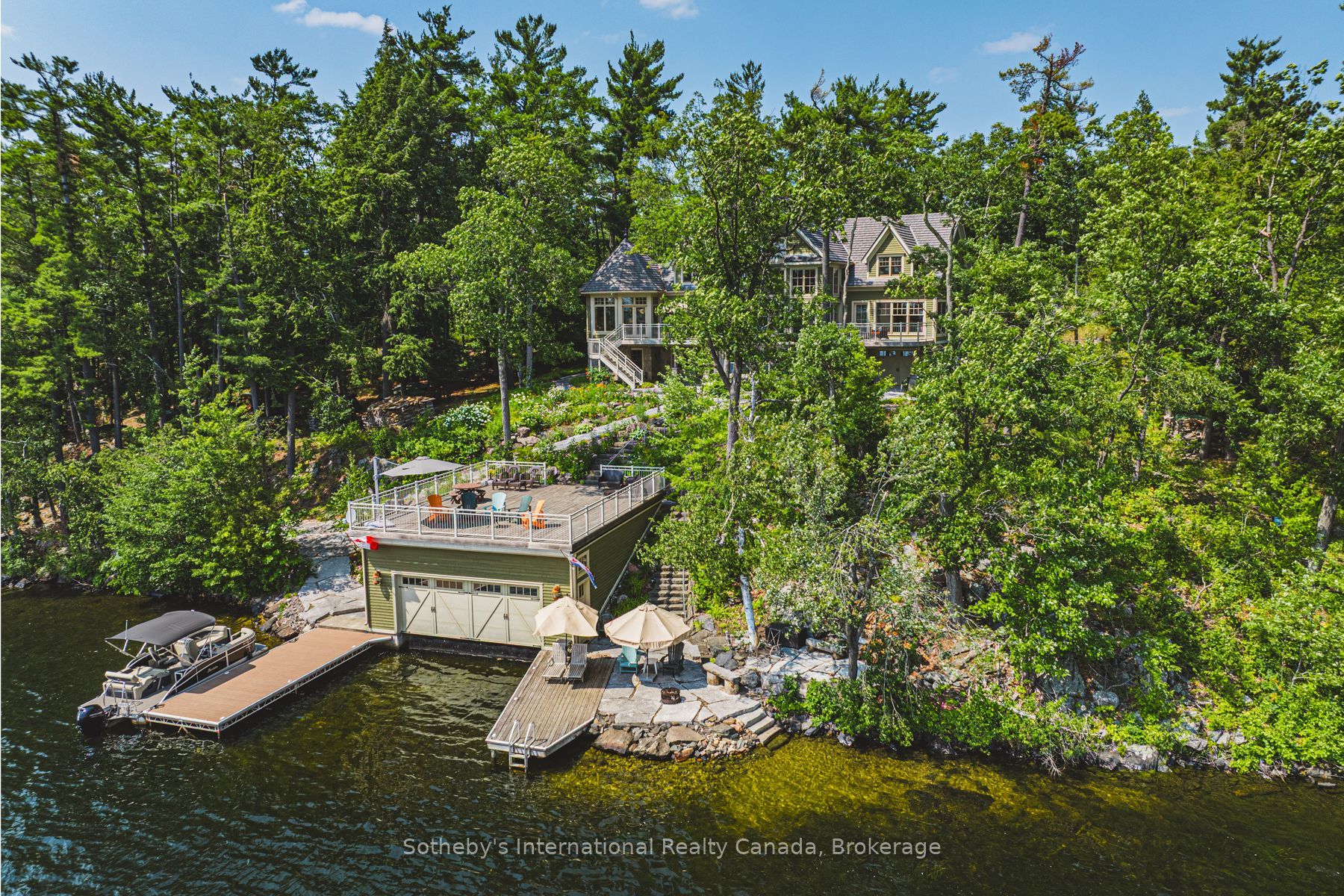 2755 Casement Island Property Photo 1