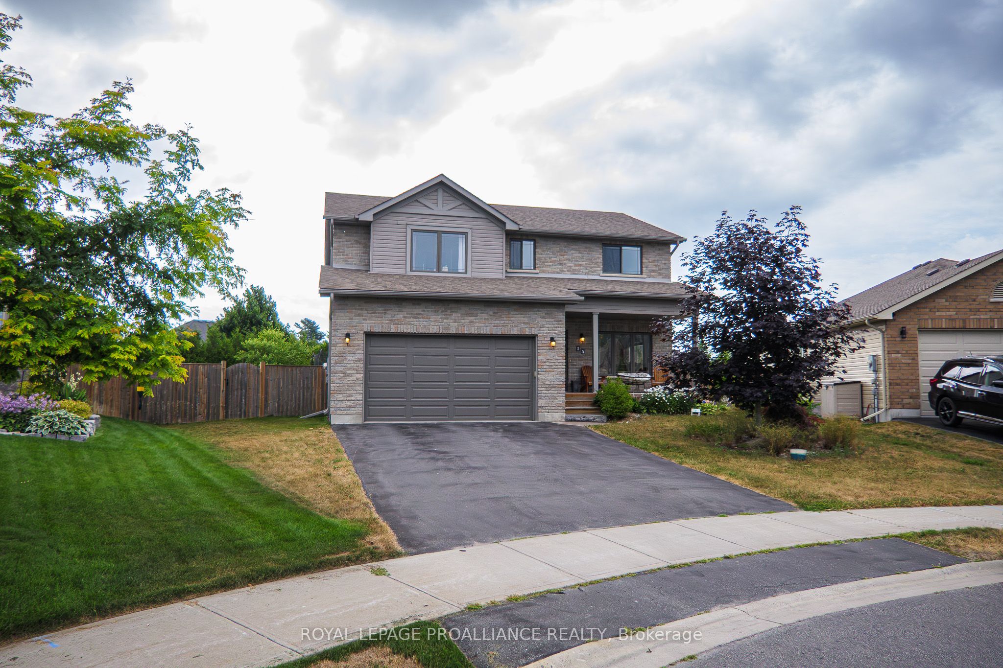 14 Pier Drive Property Photo 1