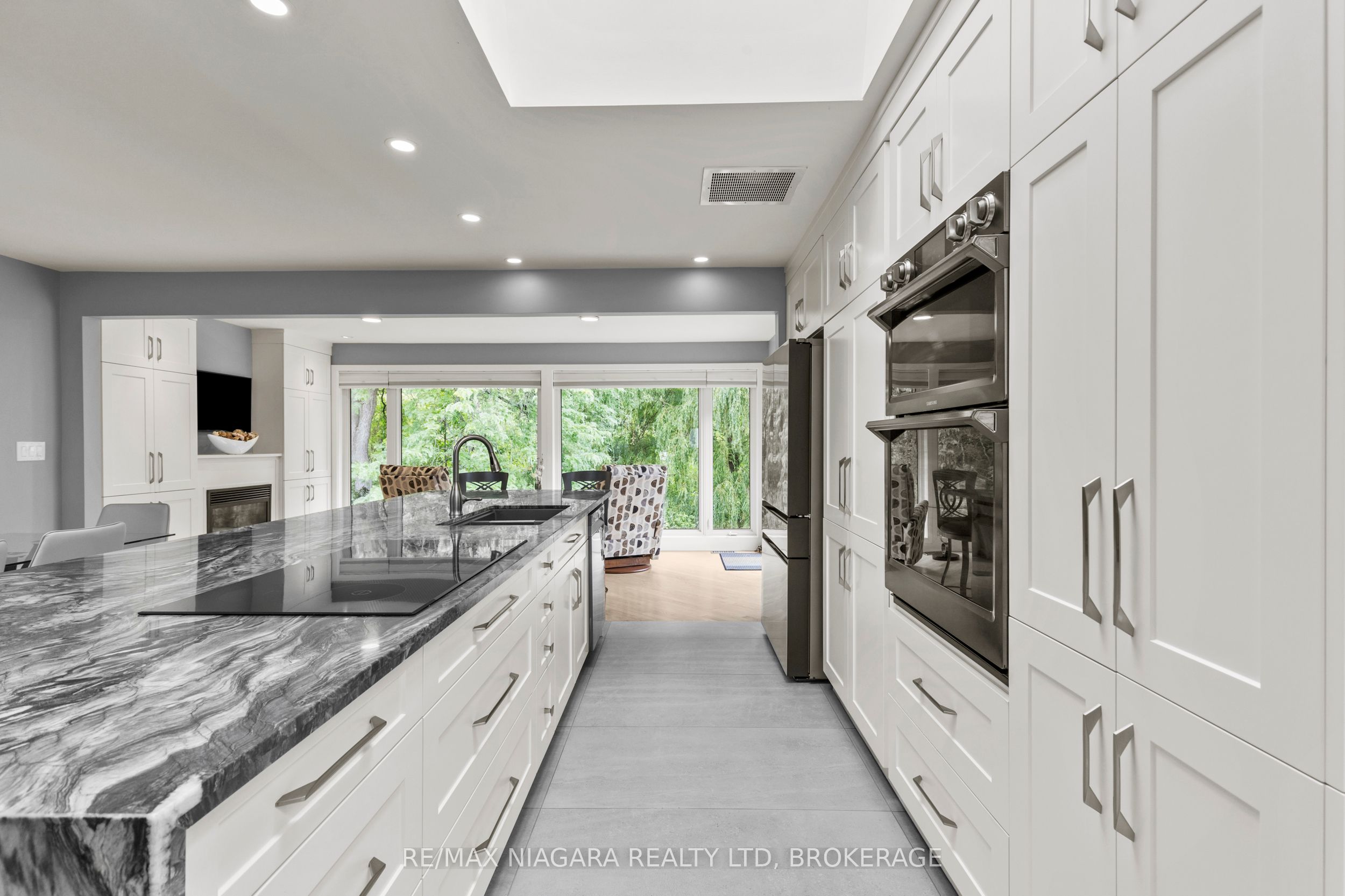 89 William Street Property Photo 11