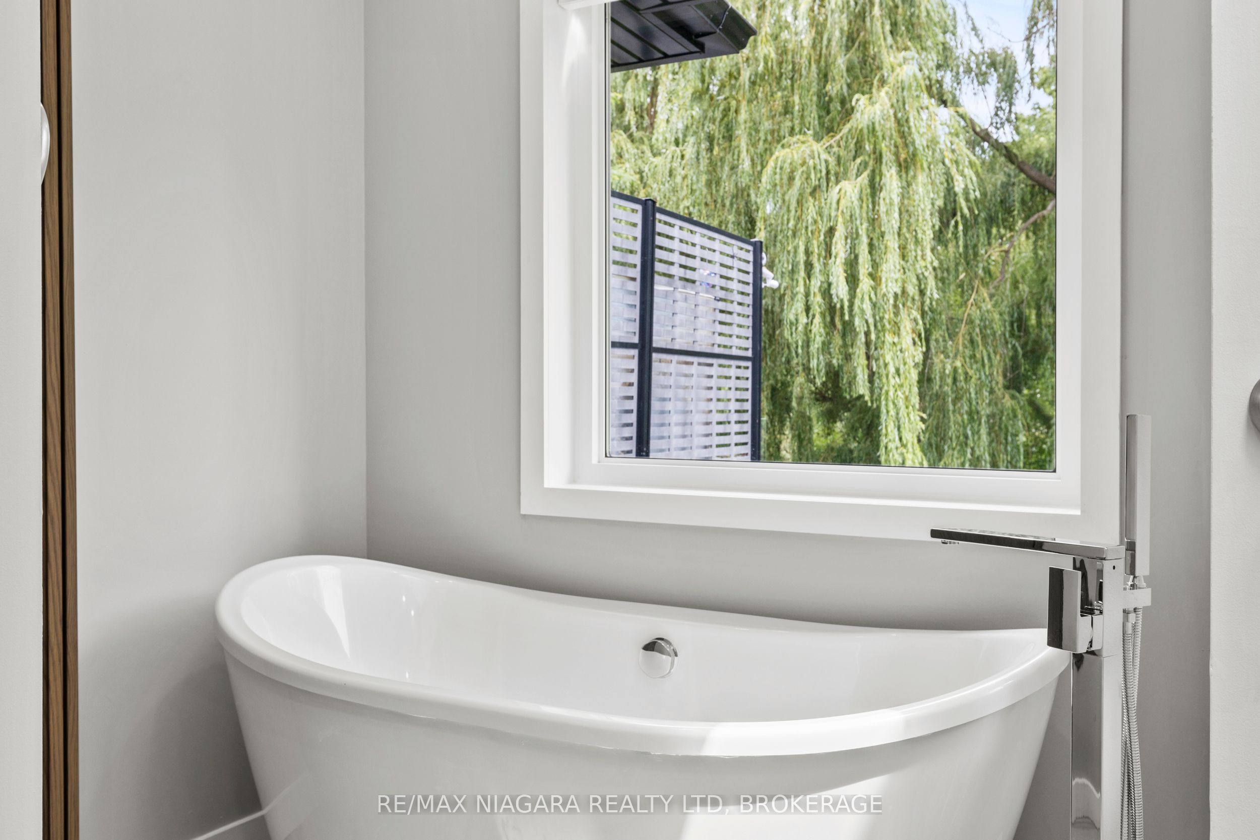 89 William Street Property Photo 19