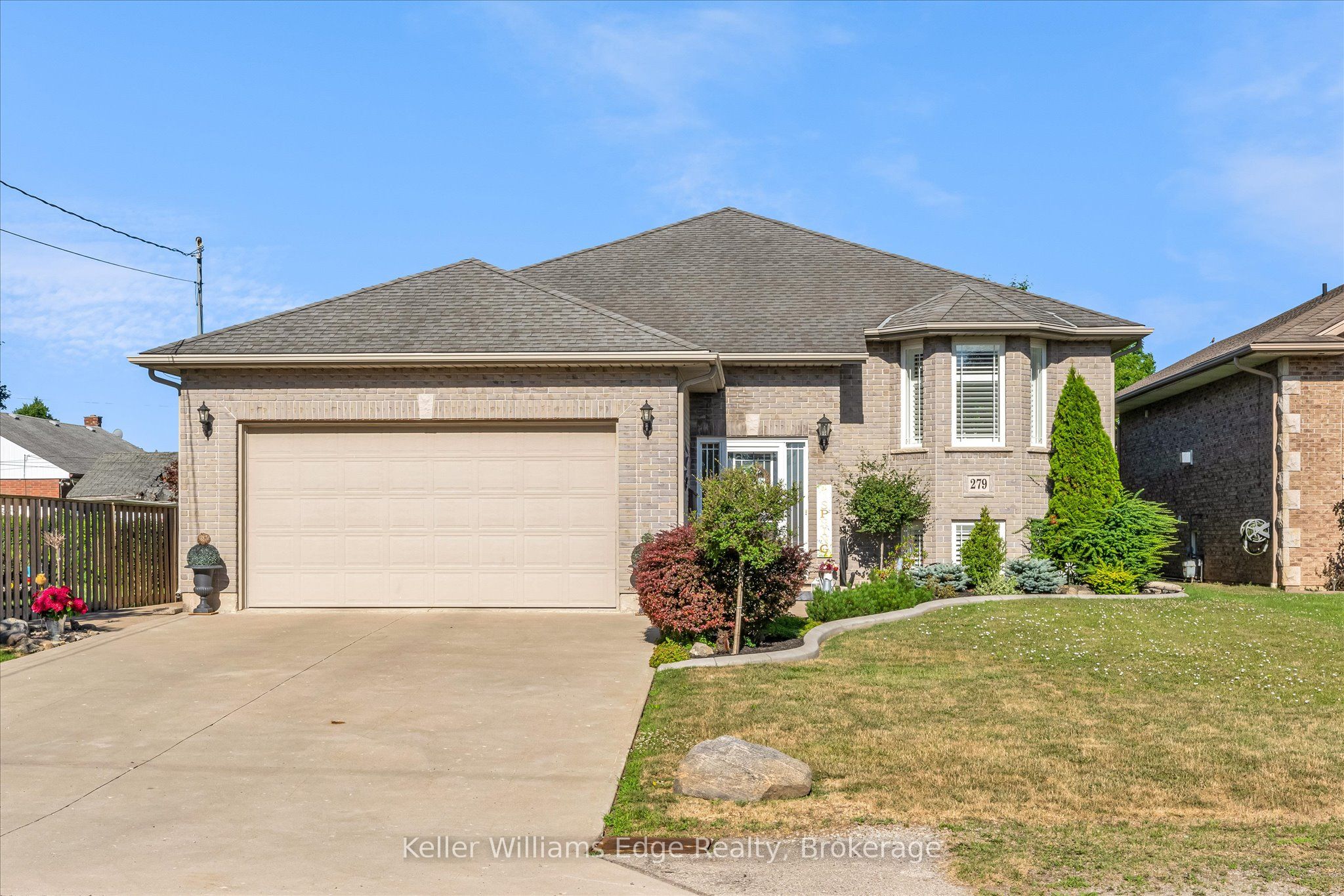 279 Knoll Street Property Photo 1