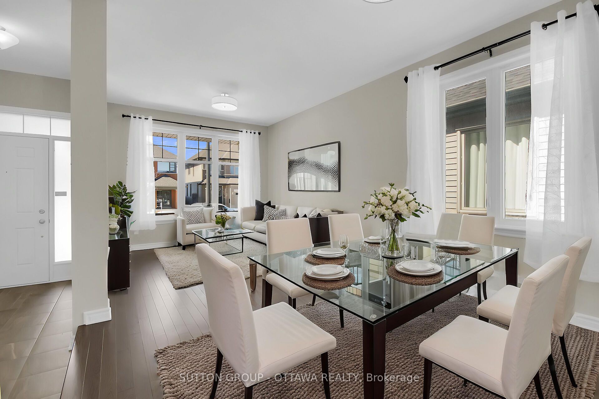 809 Carnelian Crescent Property Photo 7