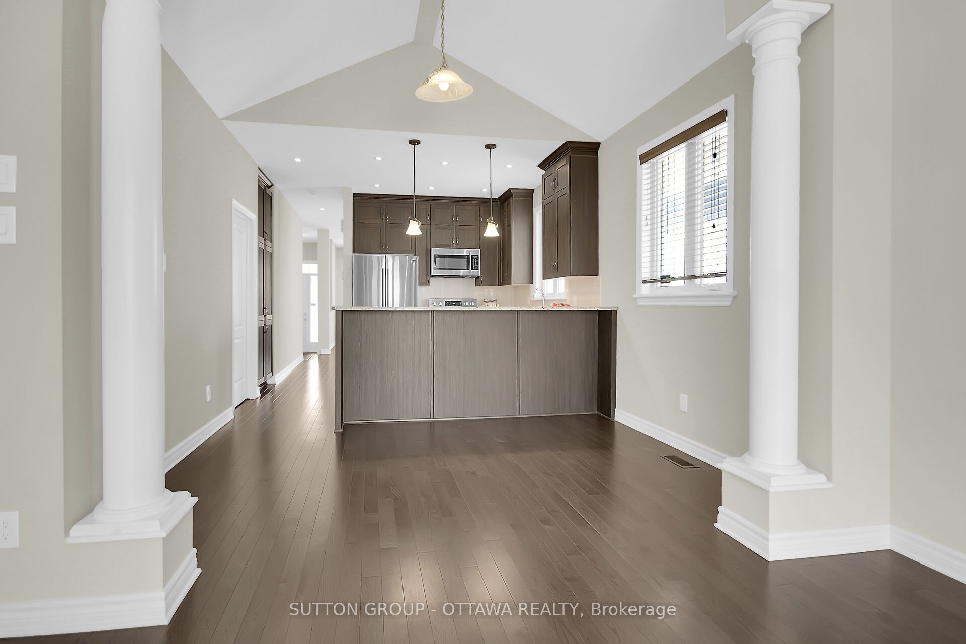 809 Carnelian Crescent Property Photo 14