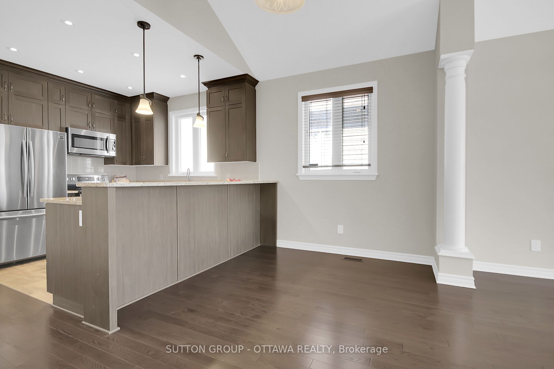 809 Carnelian Crescent Property Photo 15