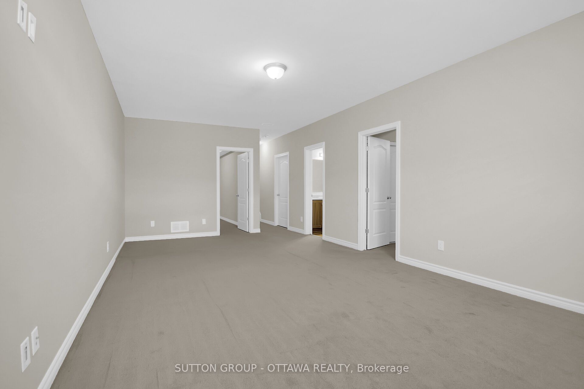 809 Carnelian Crescent Property Photo 40