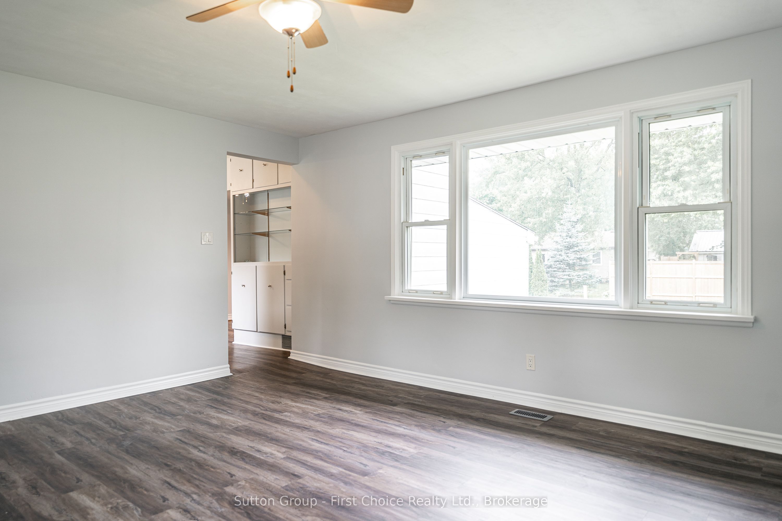 44 Huron Road Property Photo 6