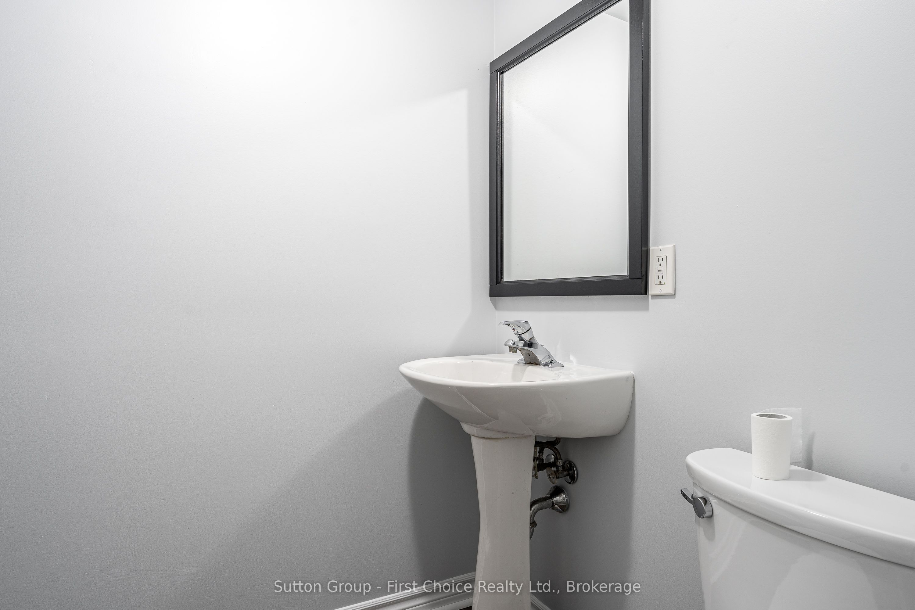 44 Huron Road Property Photo 17
