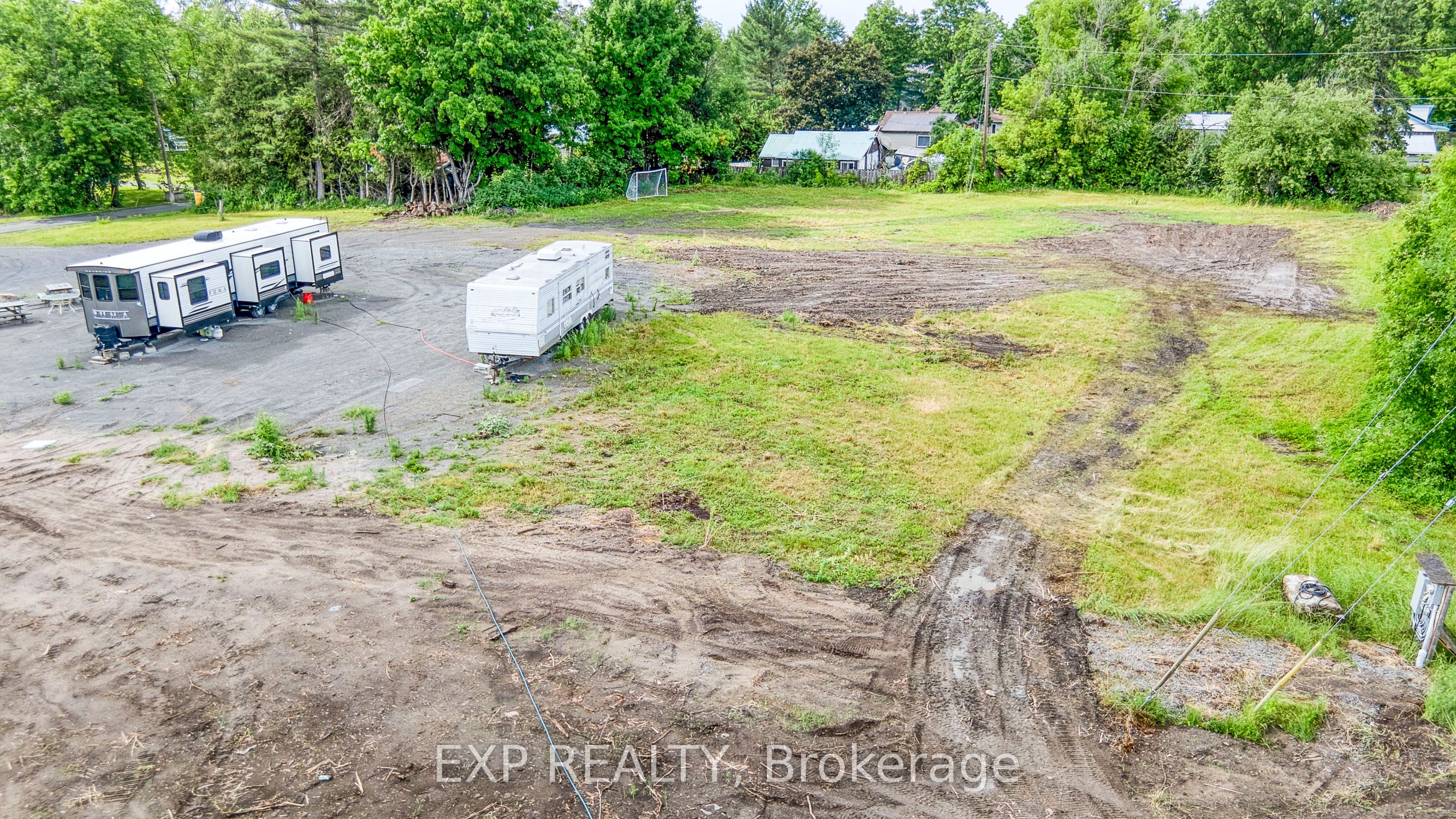 100 Cedar Ave Property Photo 8