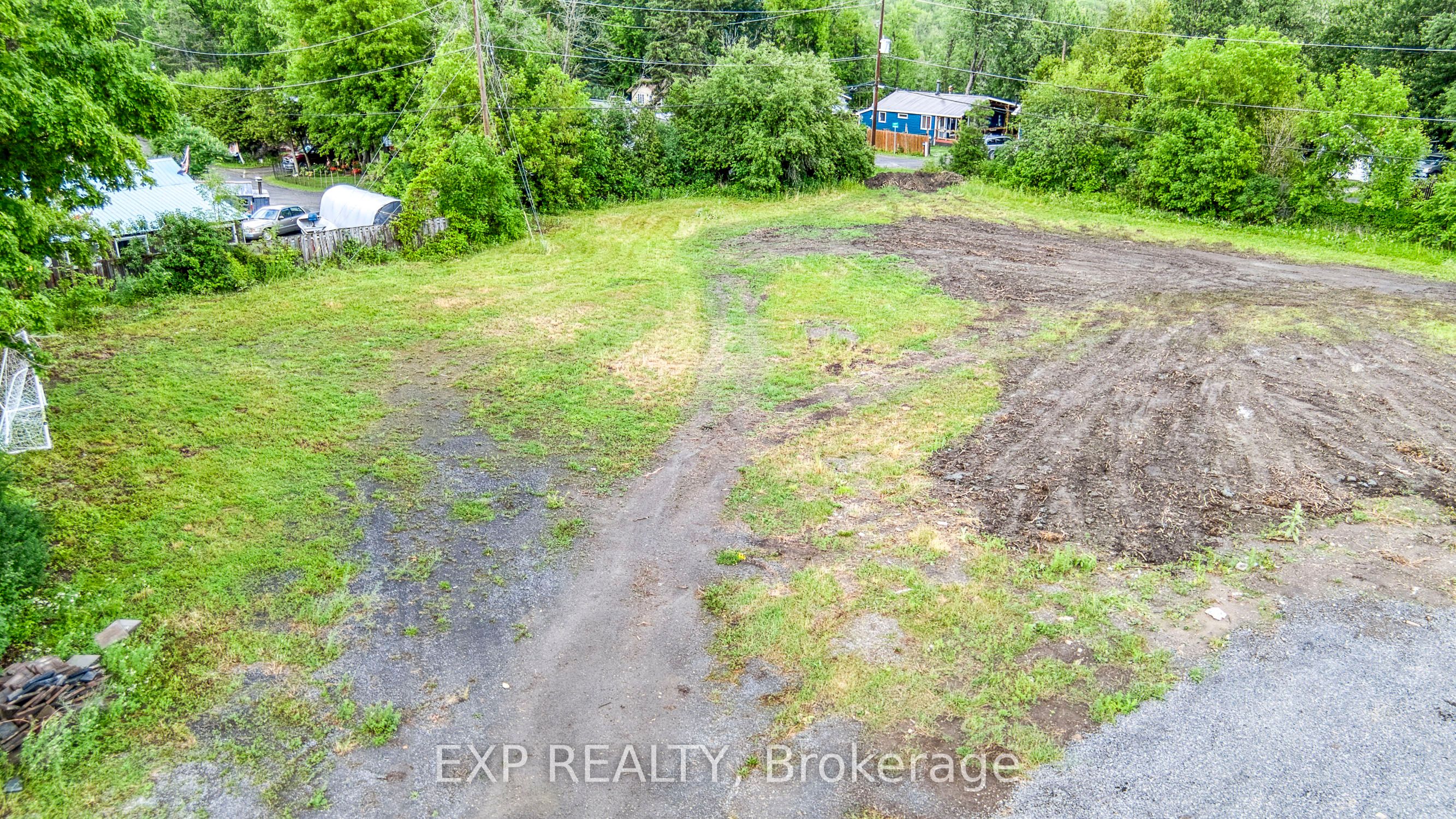 100 Cedar Ave Property Photo 11