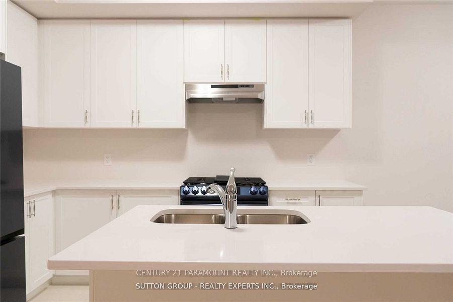 32 Crossmore Crescent Property Photo 8