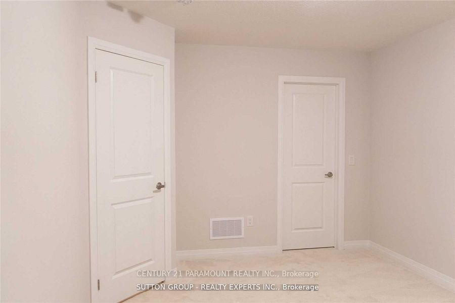 32 Crossmore Crescent Property Photo 14