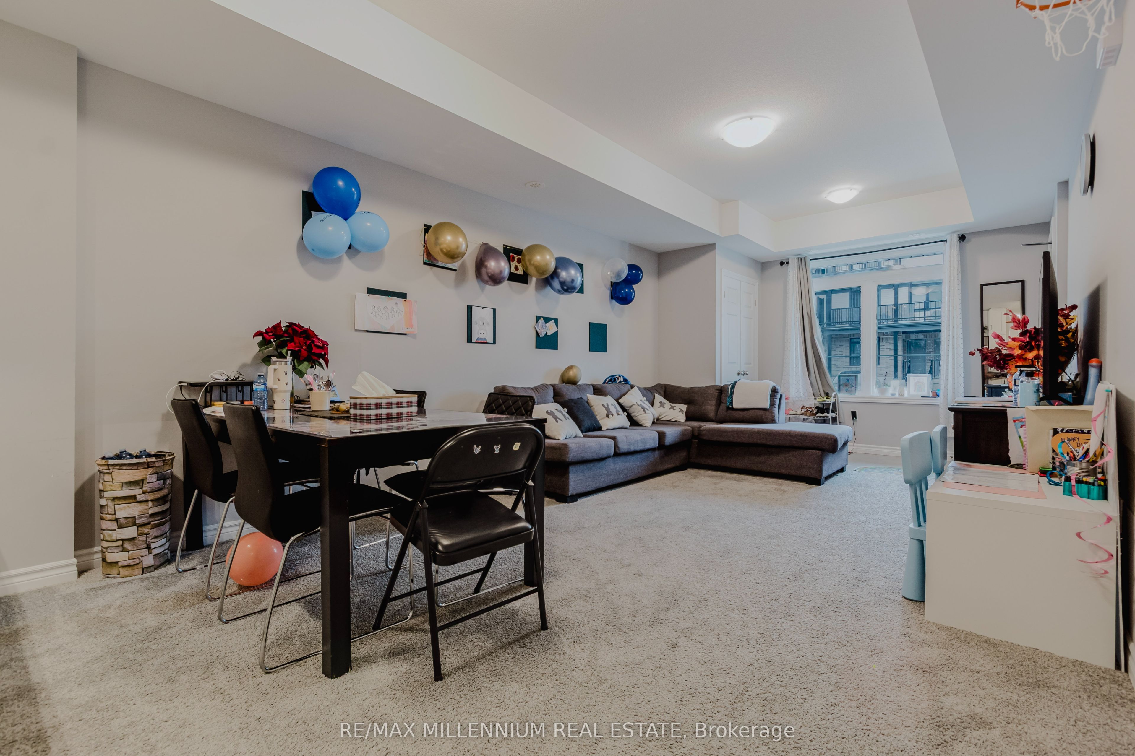 98 Lomond Lane N Property Photo 10