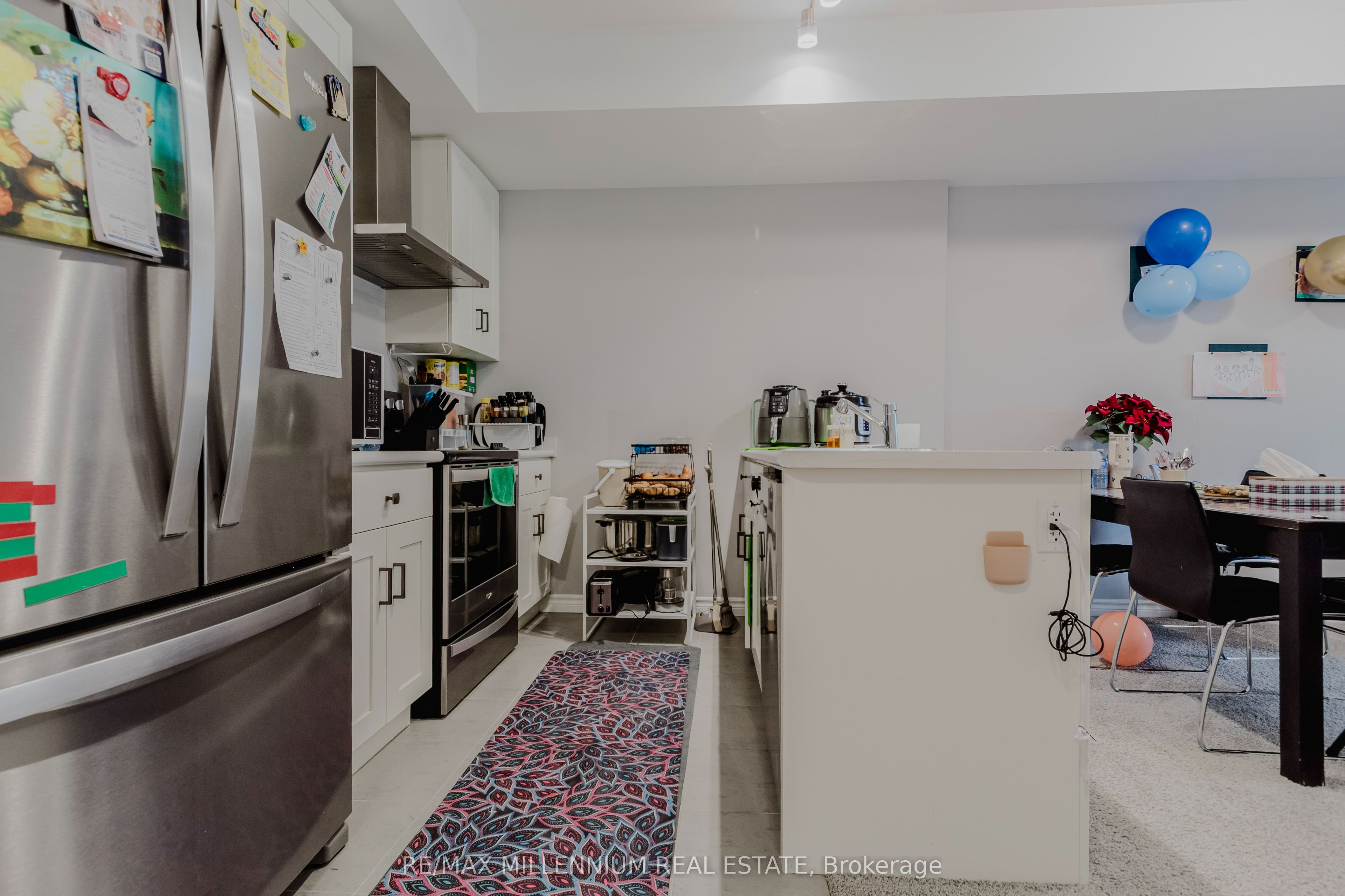 98 Lomond Lane N Property Photo 11