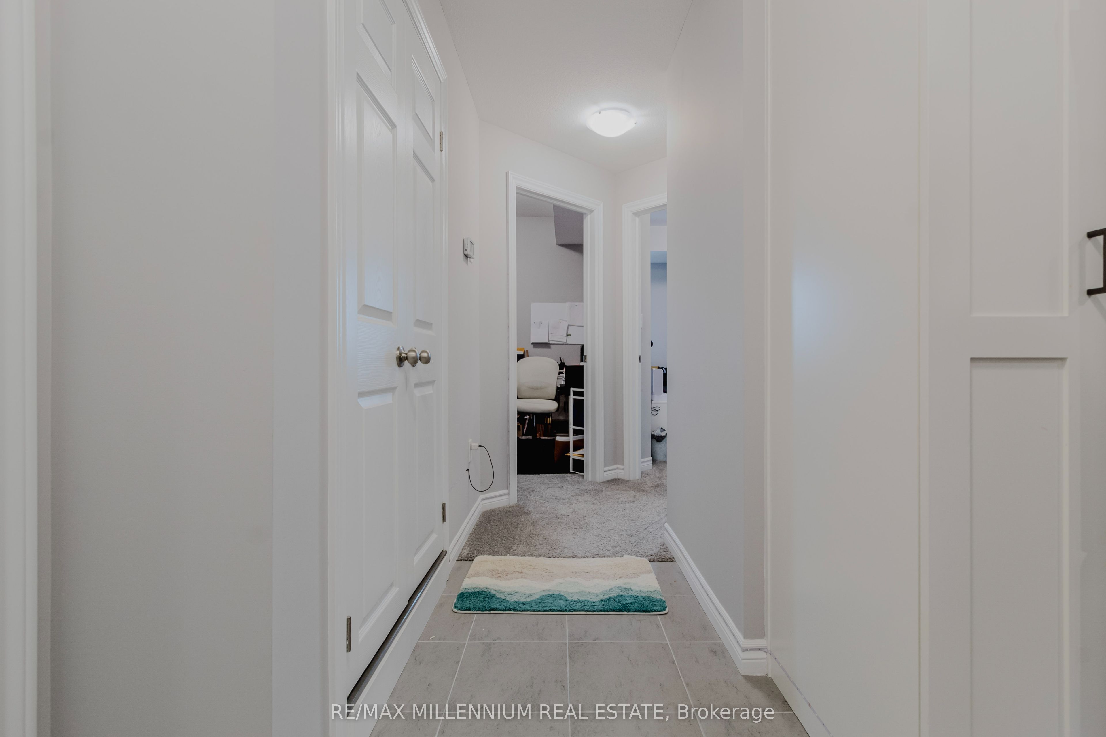 98 Lomond Lane N Property Photo 20