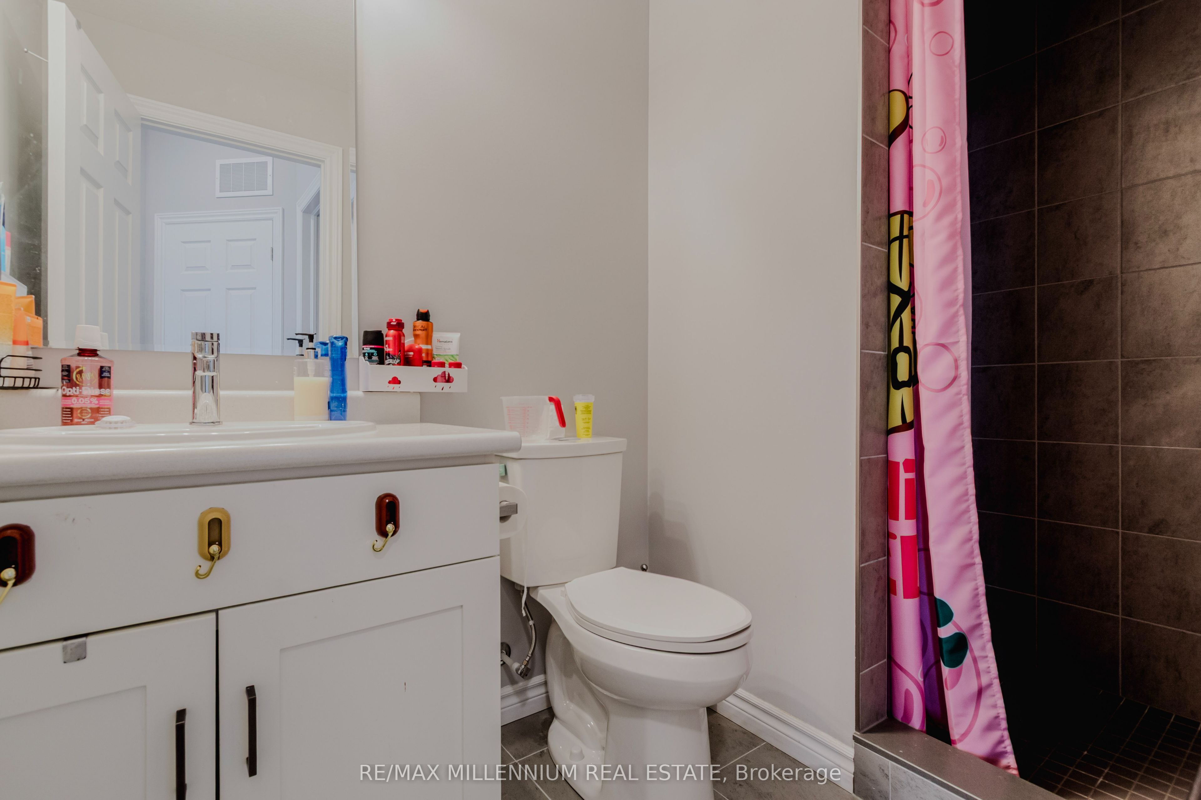 98 Lomond Lane N Property Photo 25