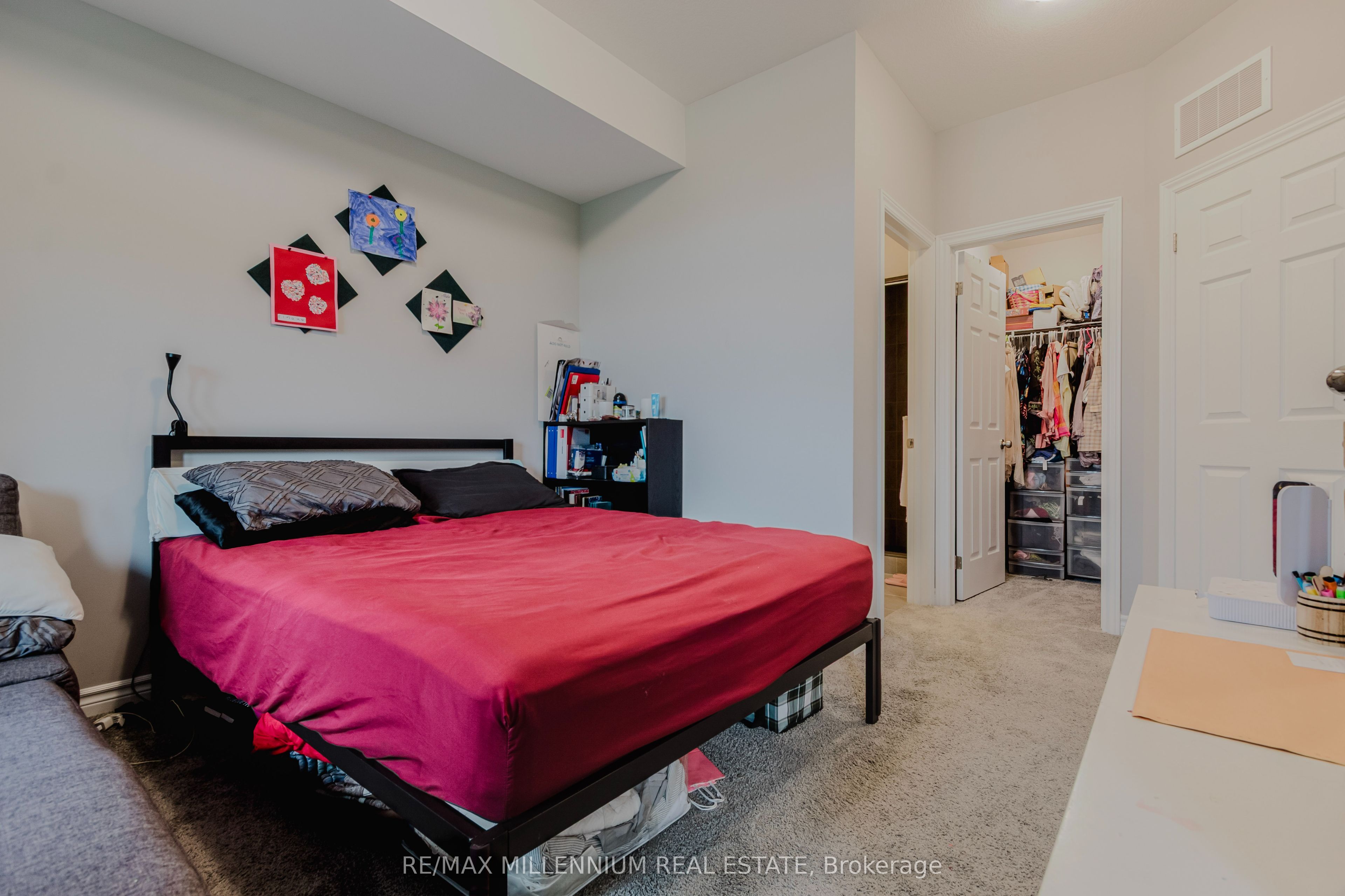 98 Lomond Lane N Property Photo 28