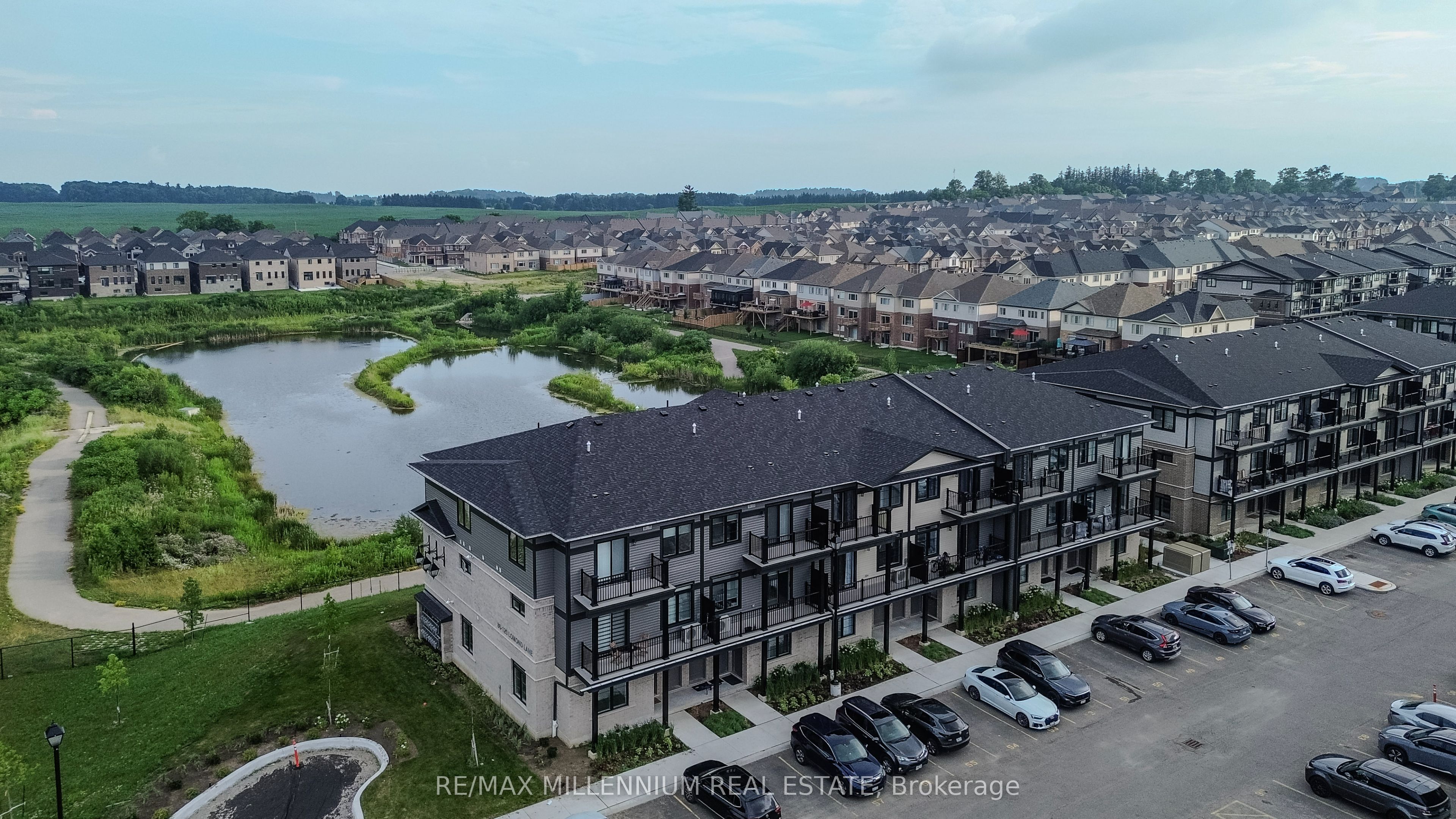 98 Lomond Lane N Property Photo 38