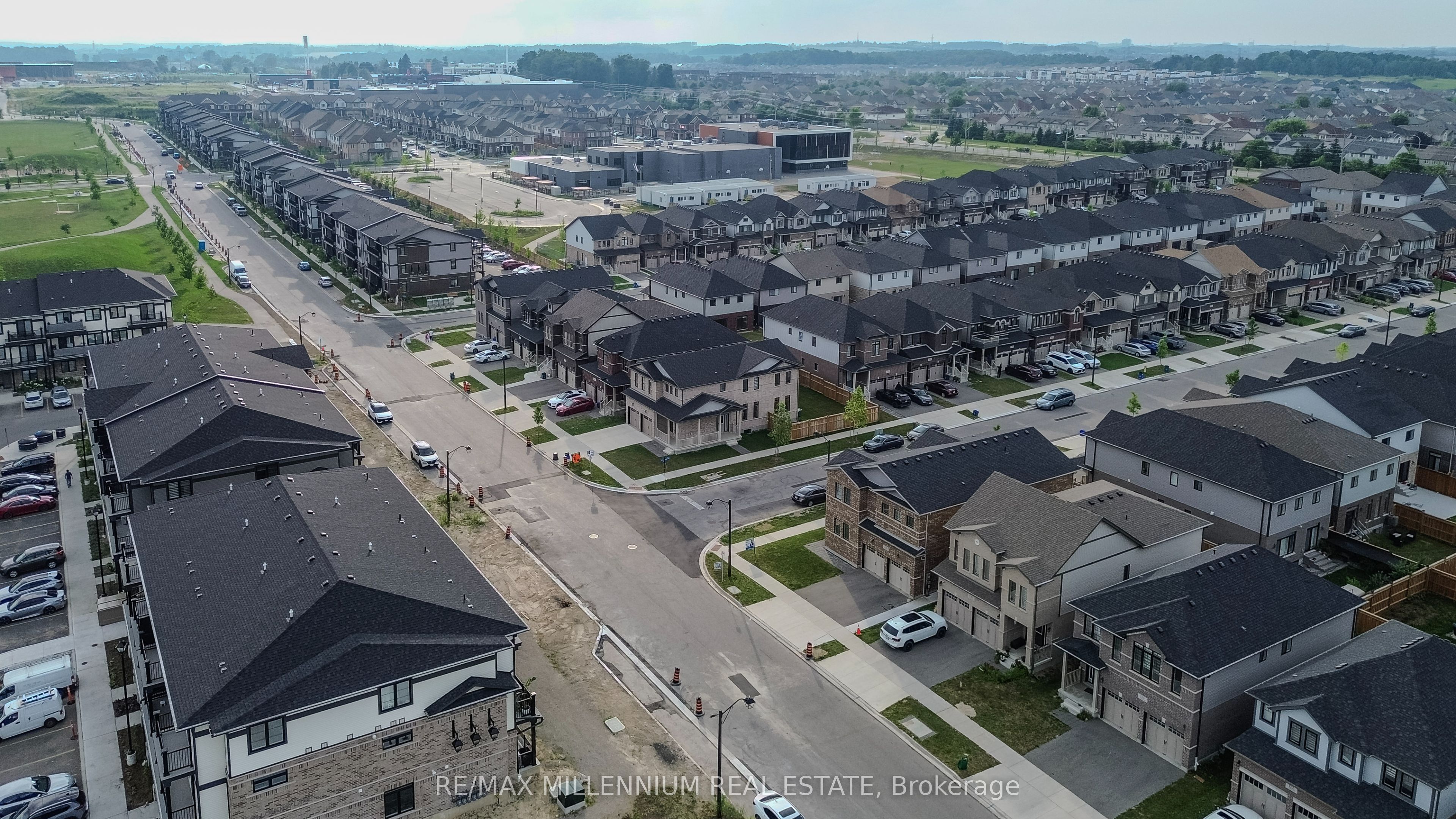 98 Lomond Lane N Property Photo 40