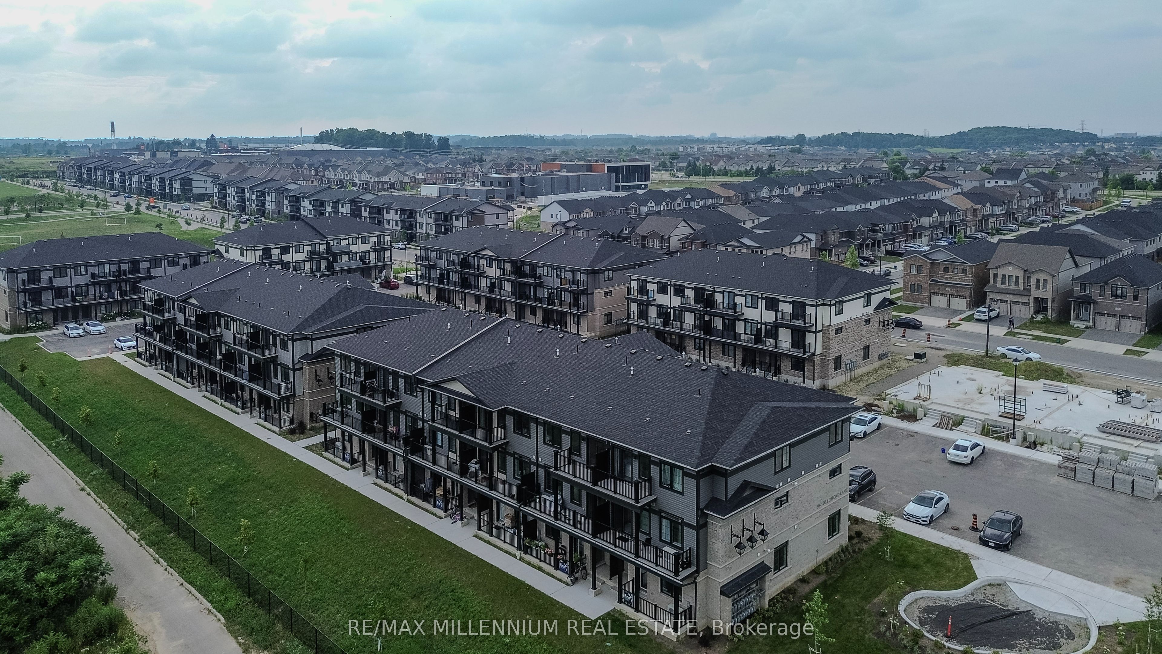 98 Lomond Lane N Property Photo 41