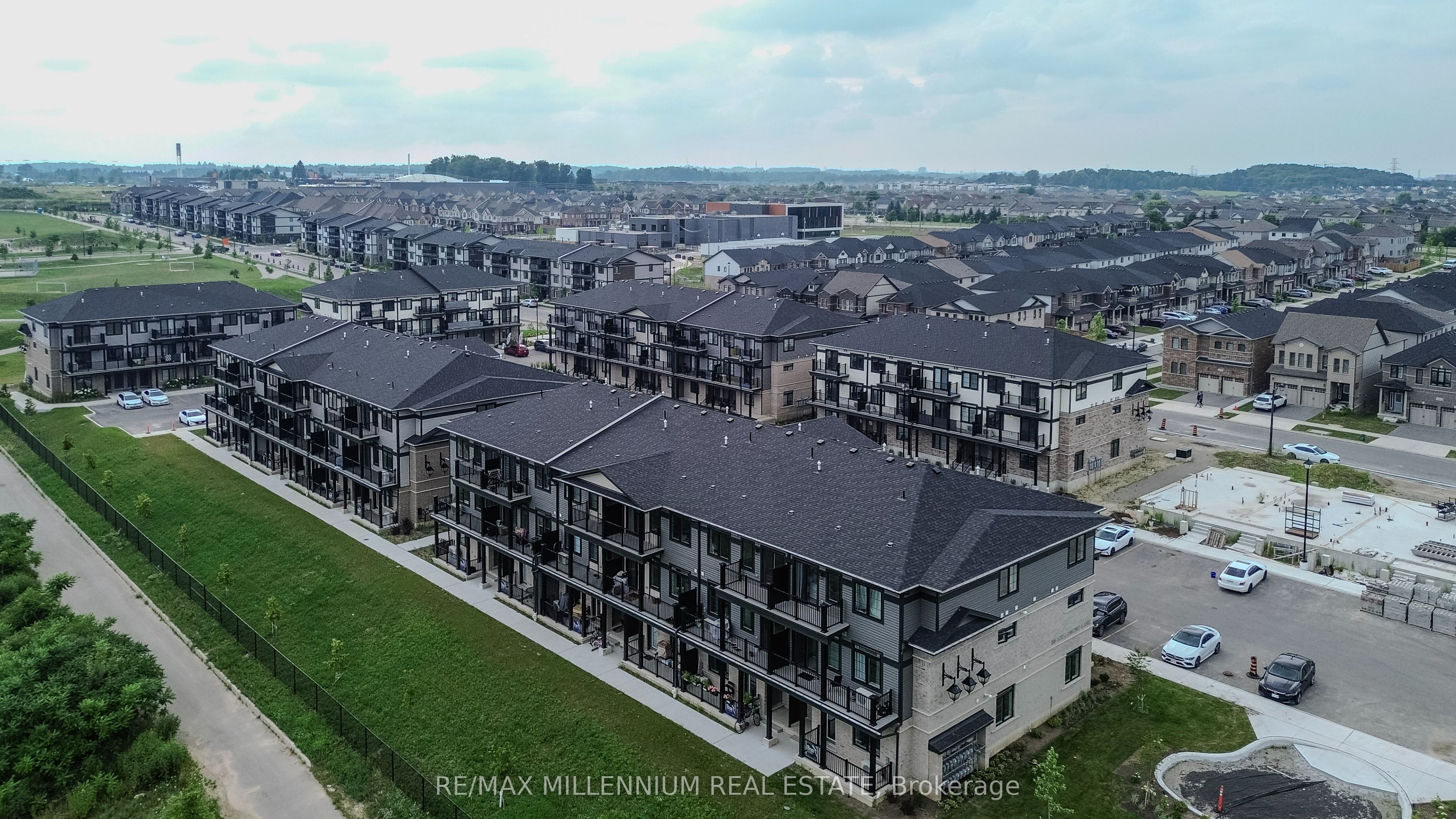 98 Lomond Lane N Property Photo 44